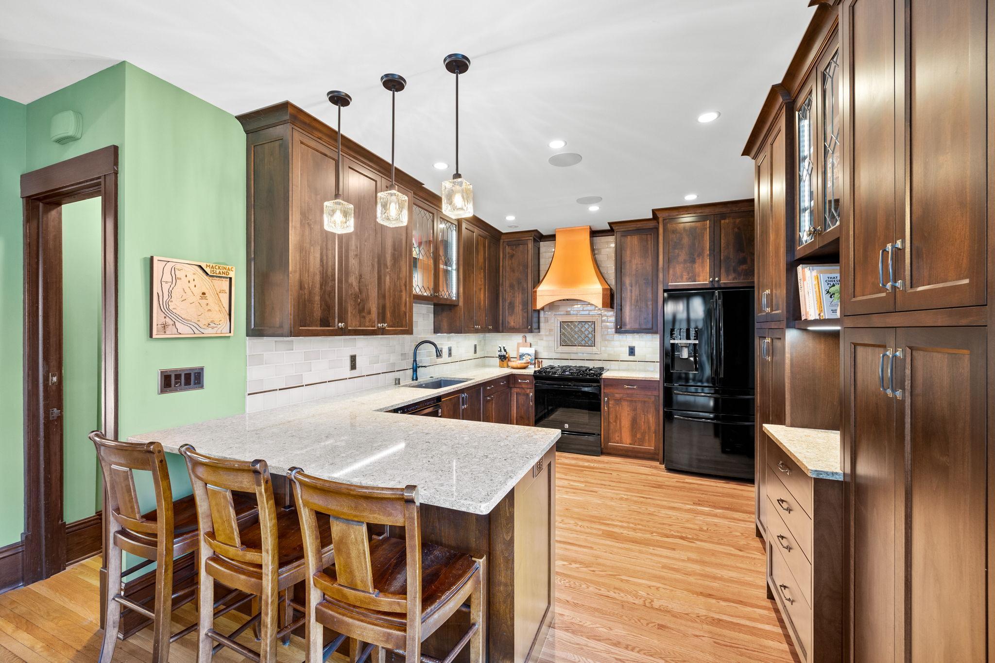 2420 W 24th Street