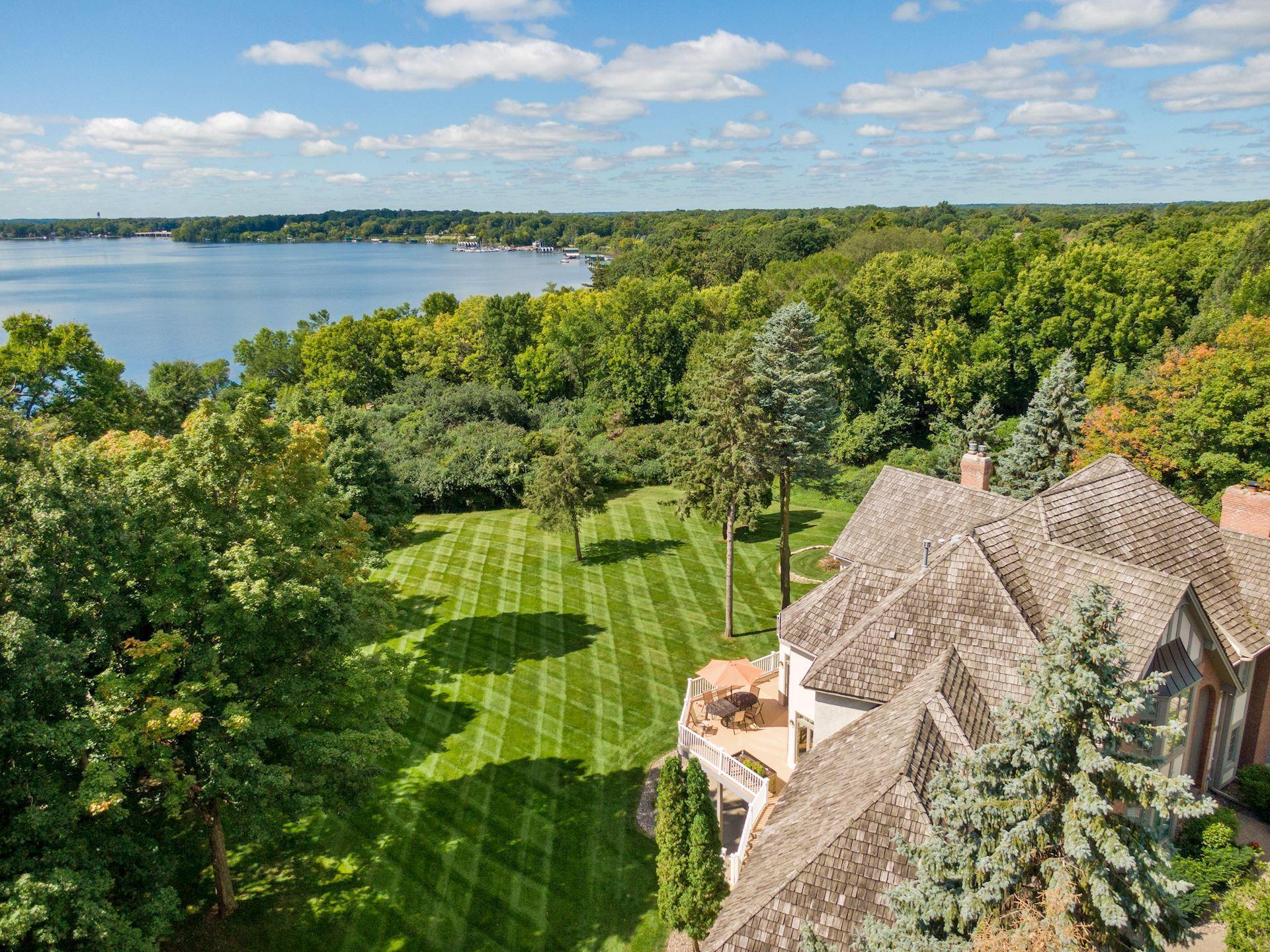 1510 Green Trees Road