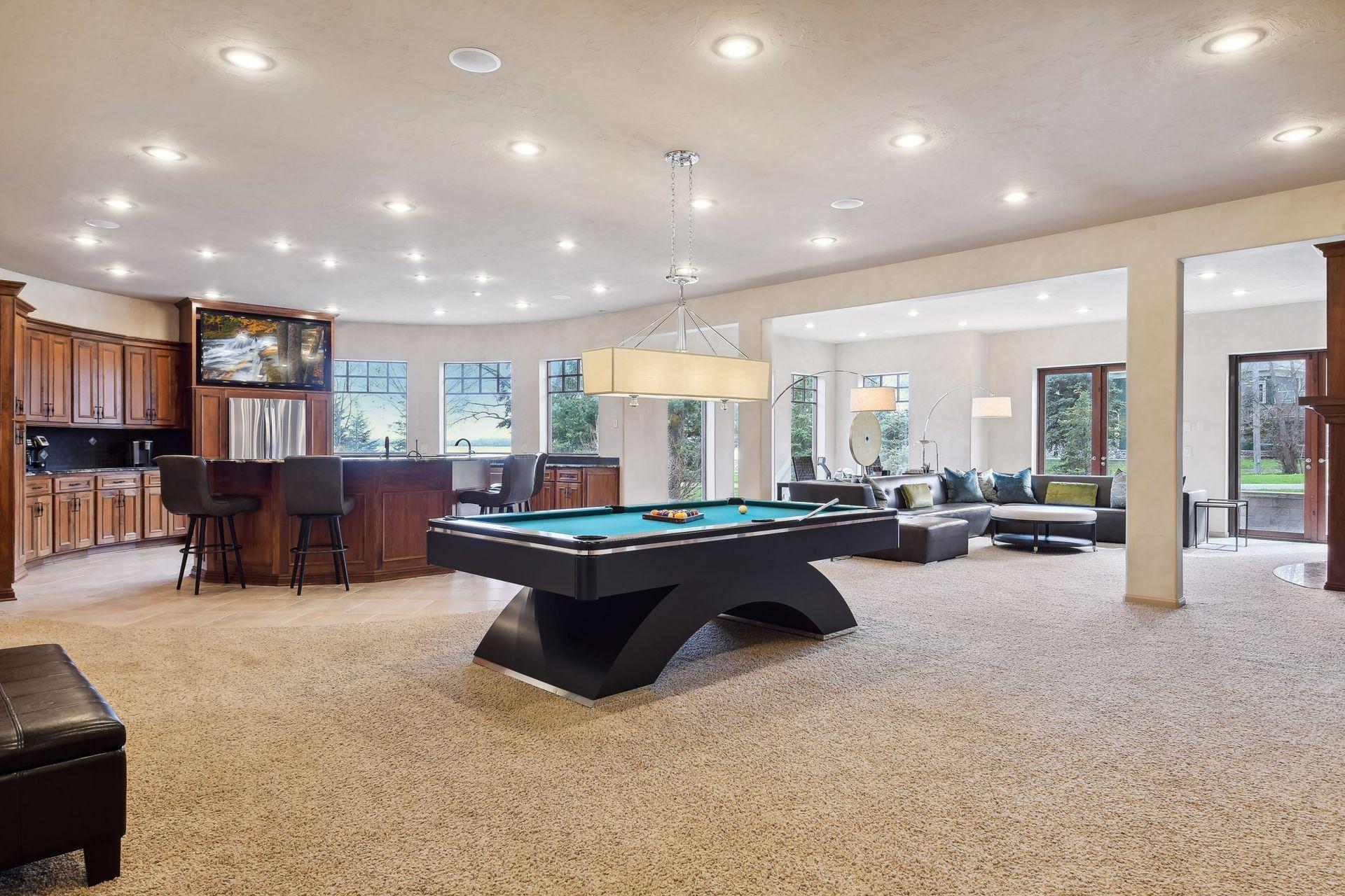 1860 Shoreline Drive