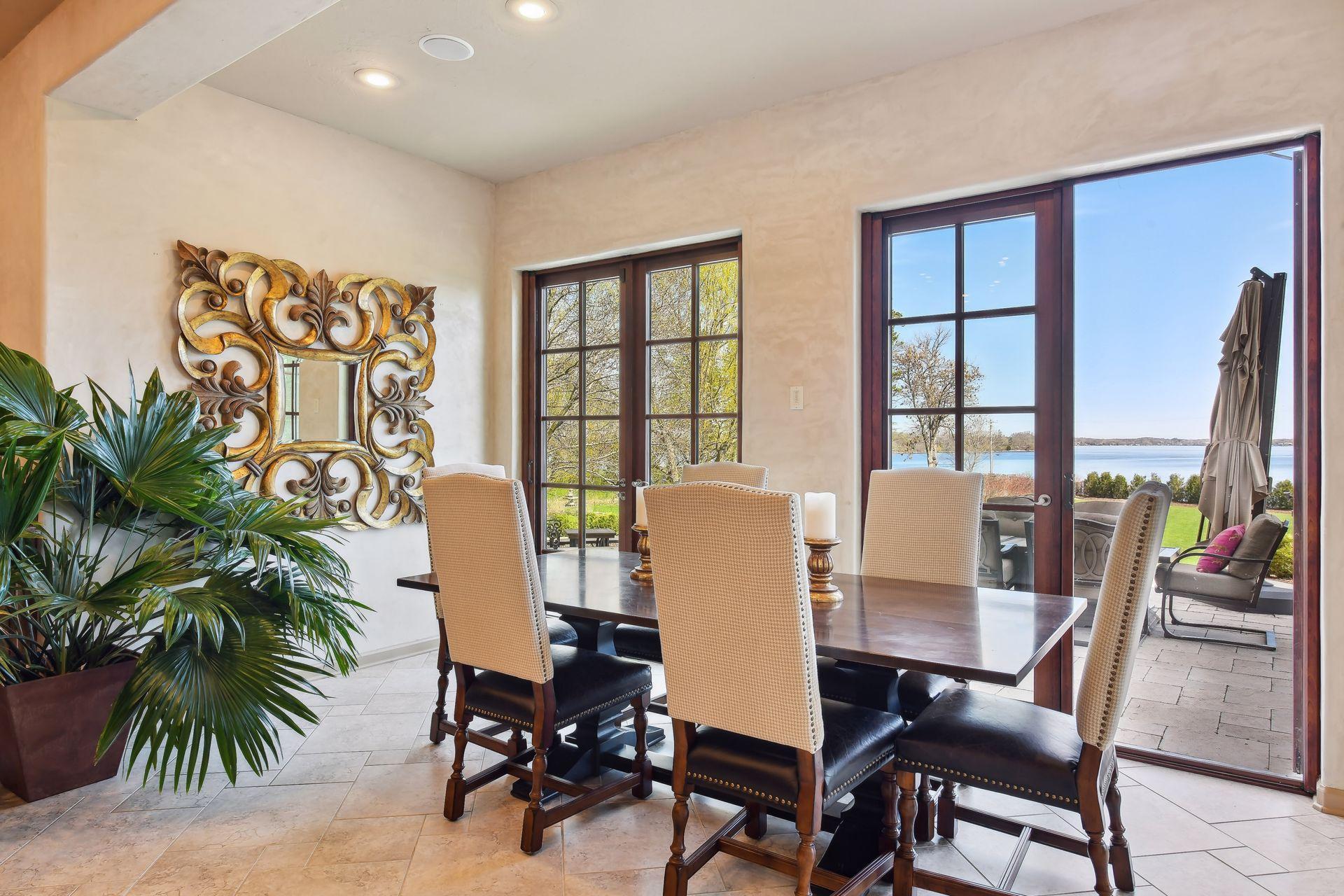 1860 Shoreline Drive