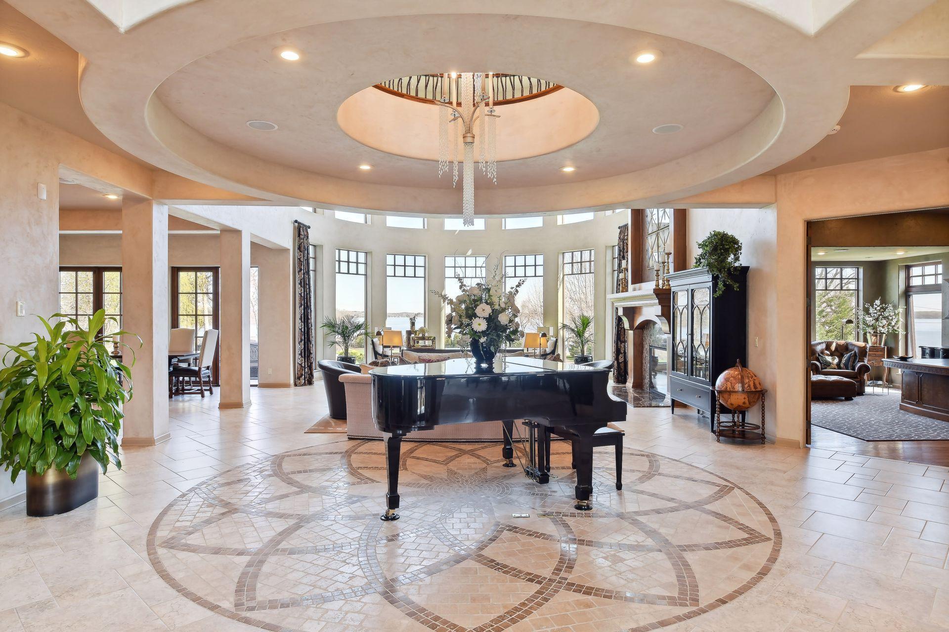 1860 Shoreline Drive