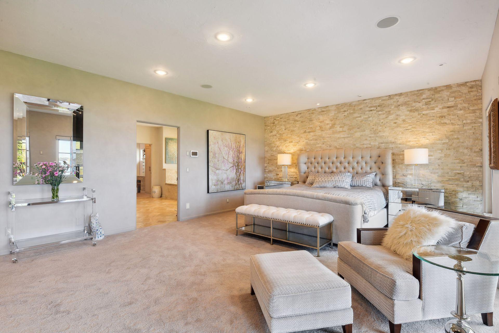 1860 Shoreline Drive