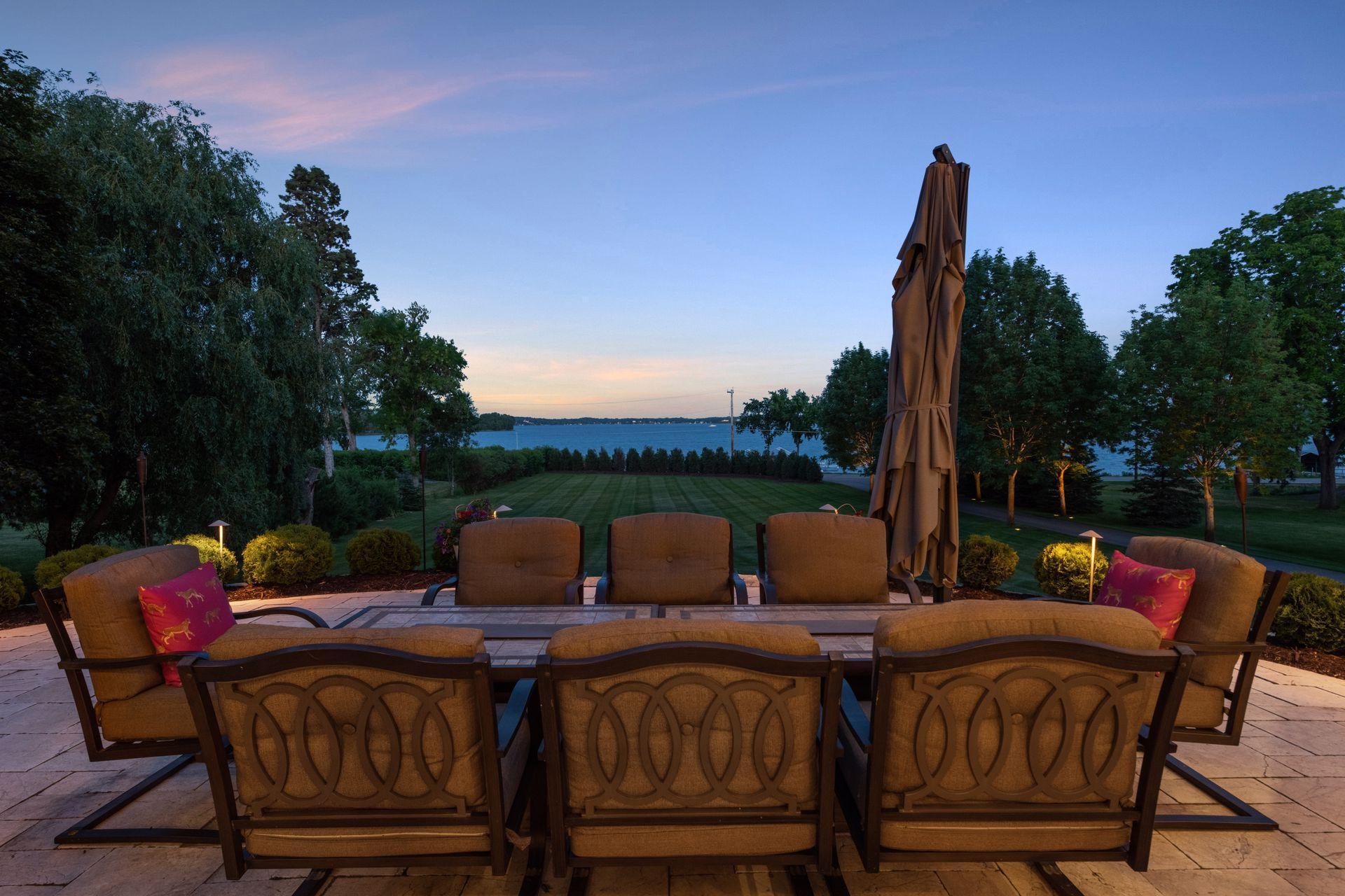 1860 Shoreline Drive