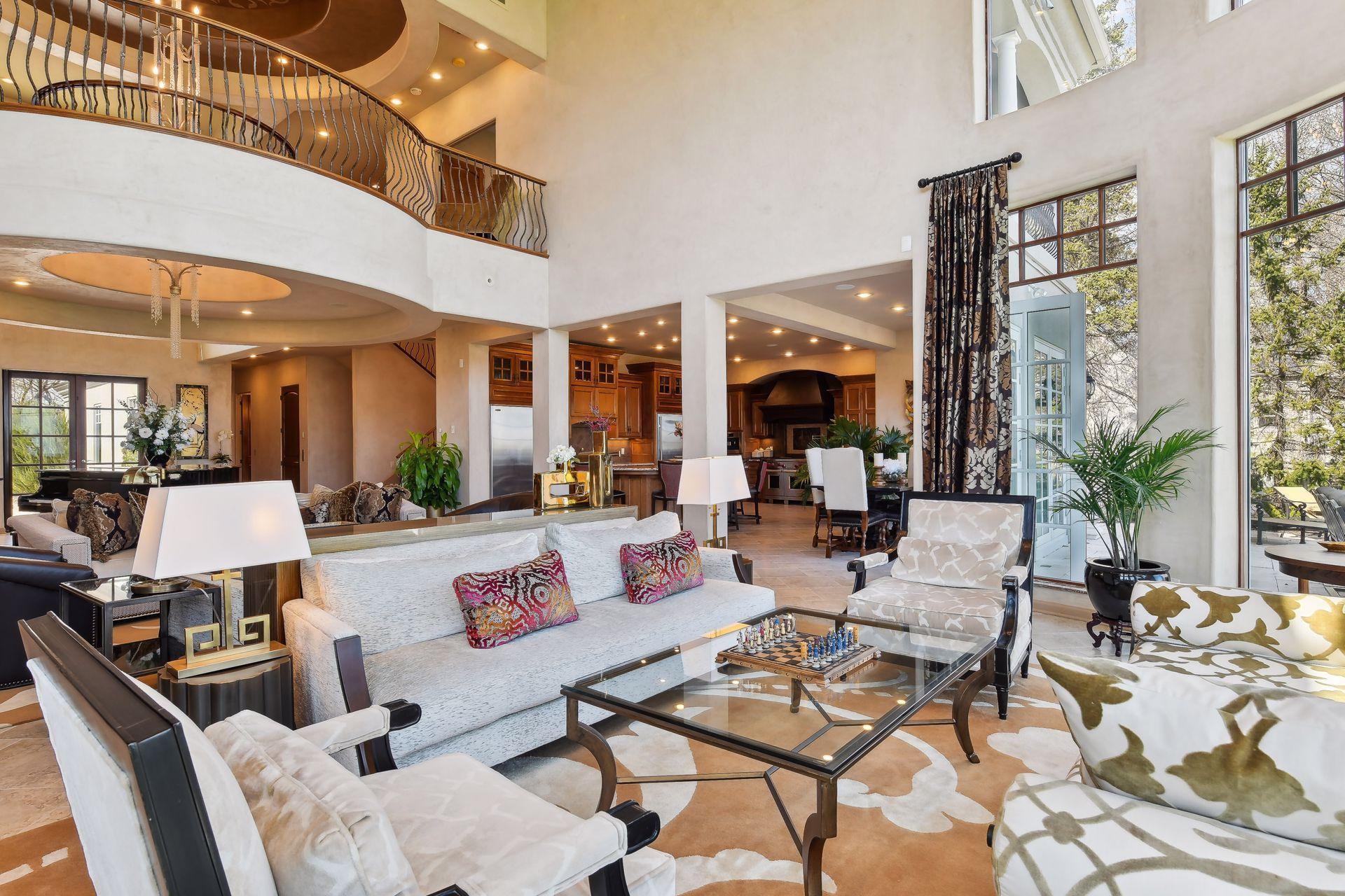 1860 Shoreline Drive