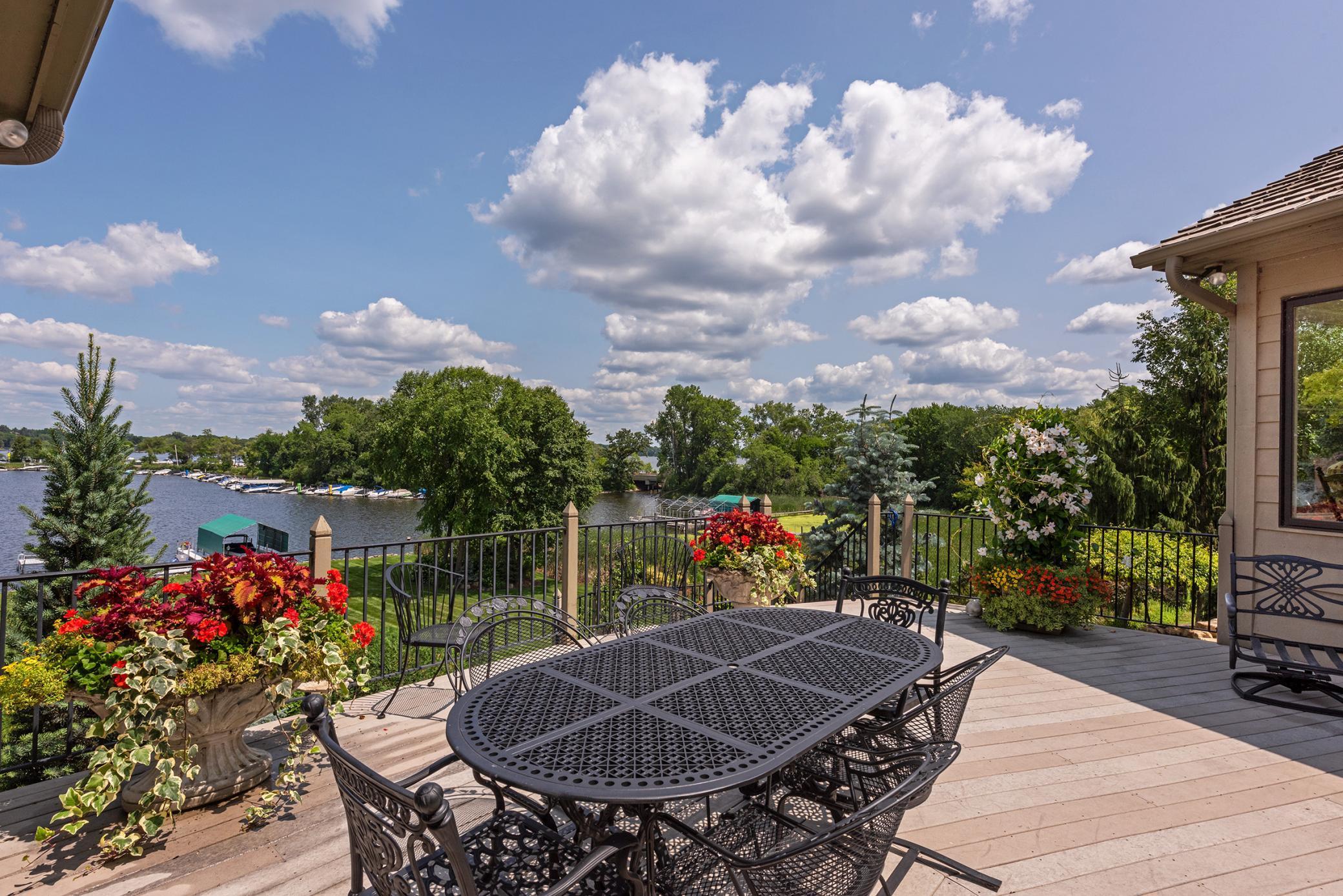 1495 Green Trees Road