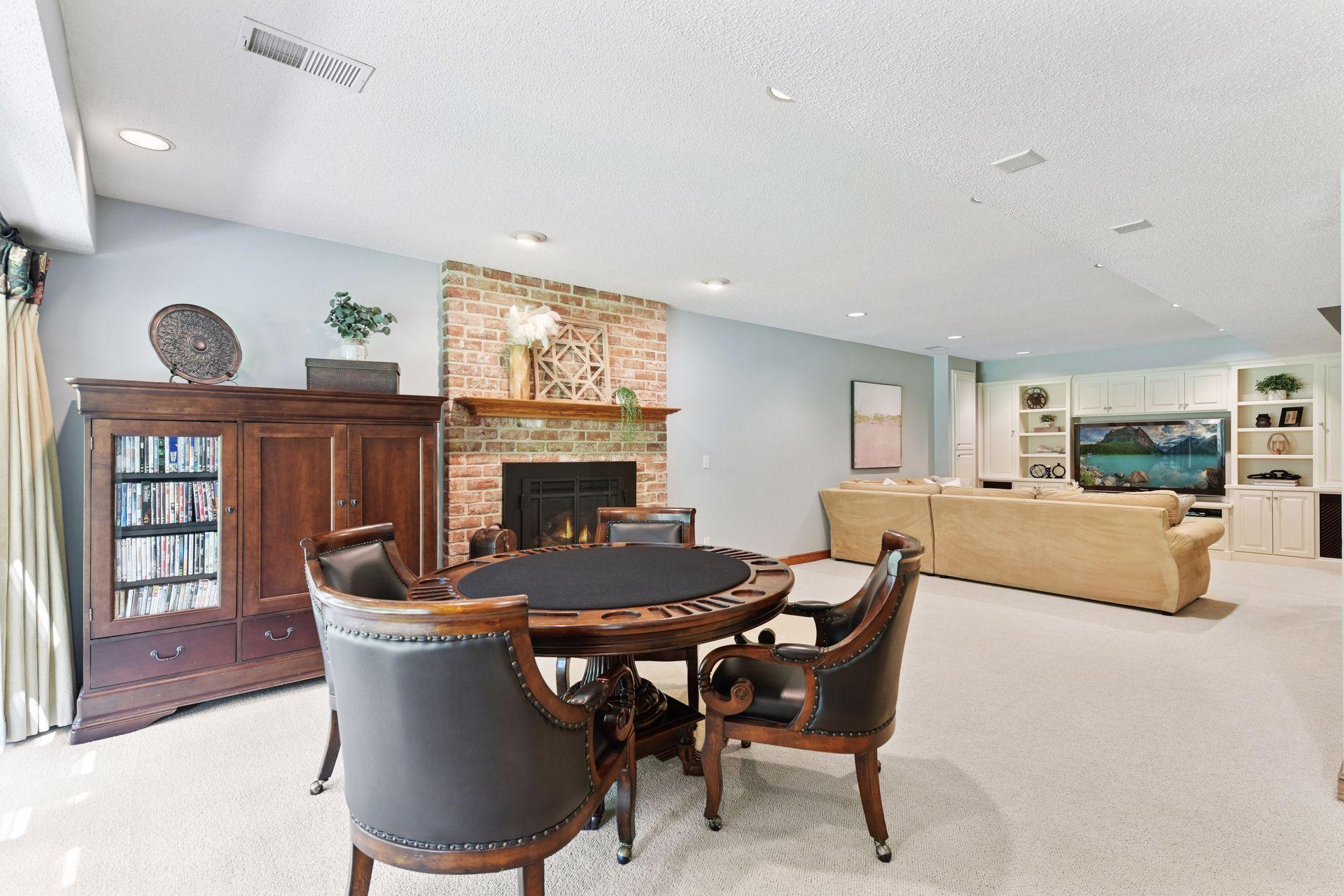 19885 Chartwell Hill