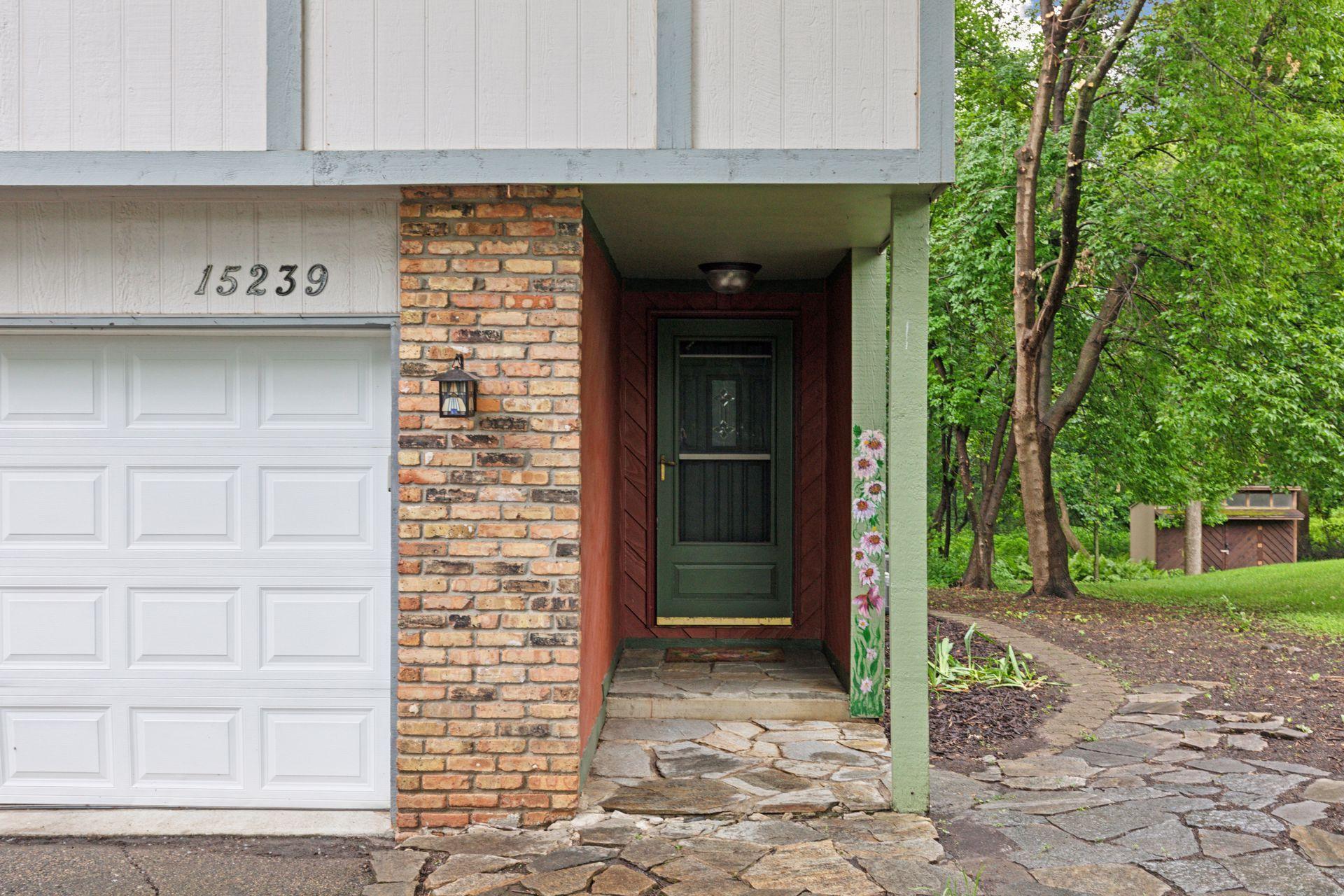 15239 Buchanan Court