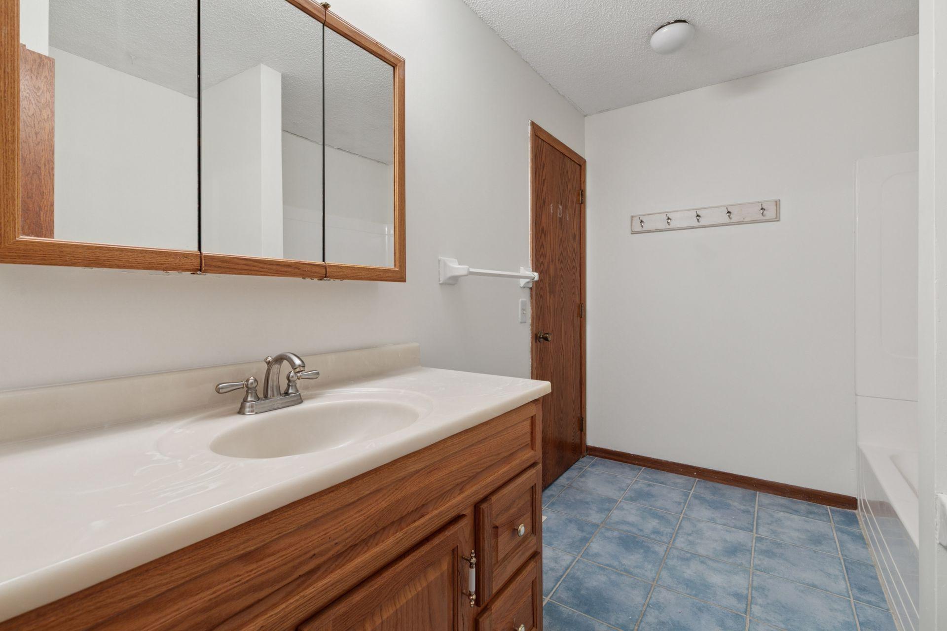 15239 Buchanan Court