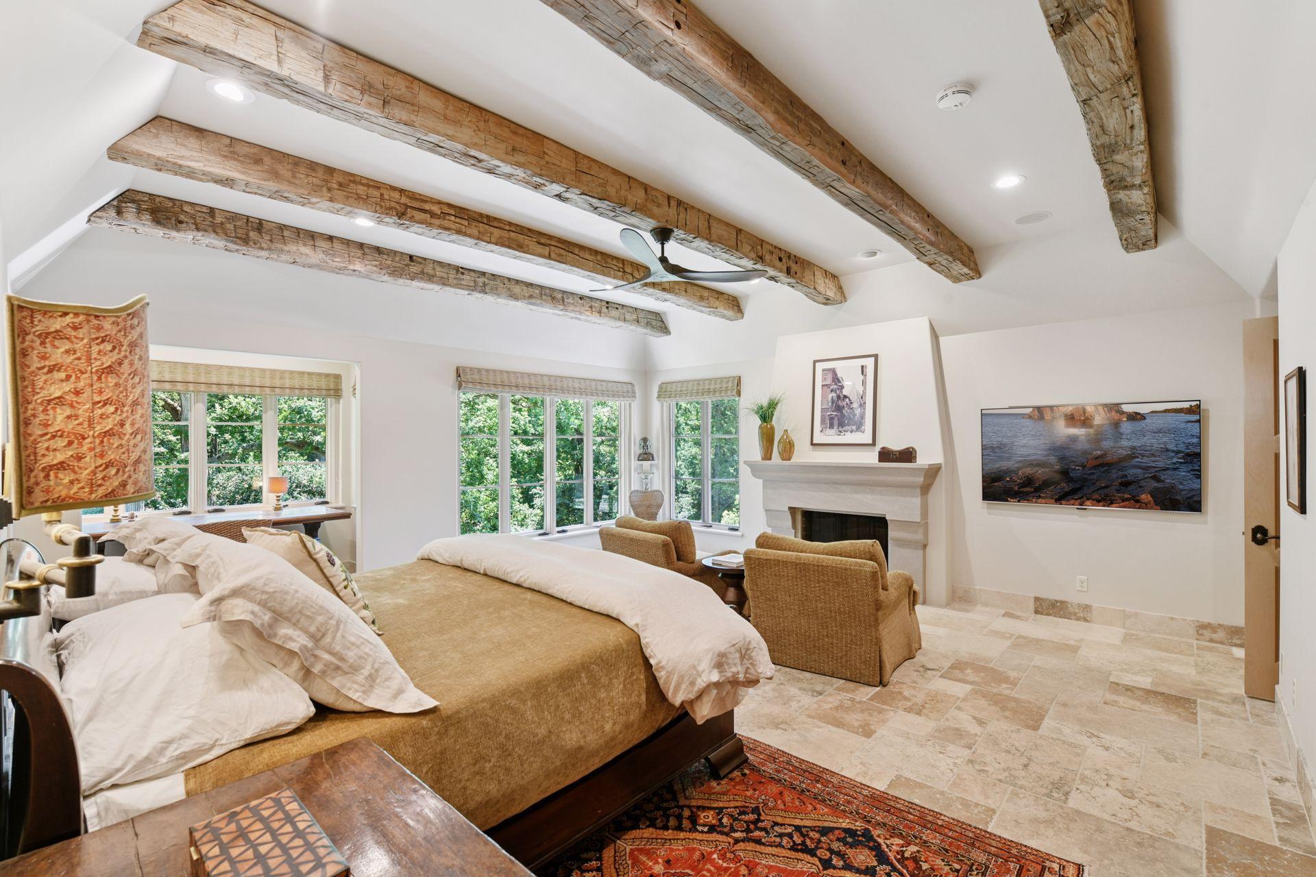 16127 Crosby Cove Road