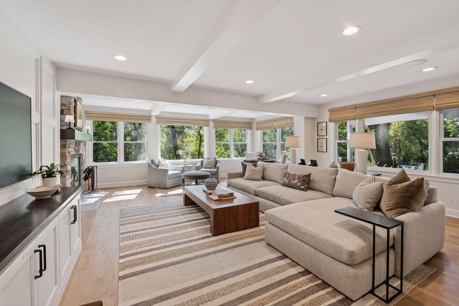 1912 Highcrest Drive