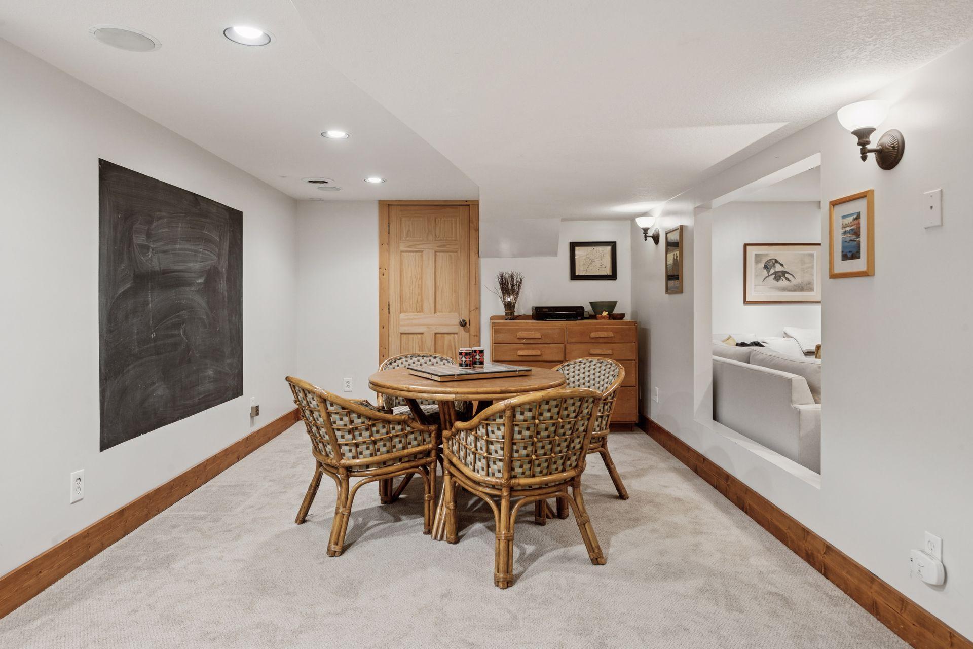 1912 Highcrest Drive