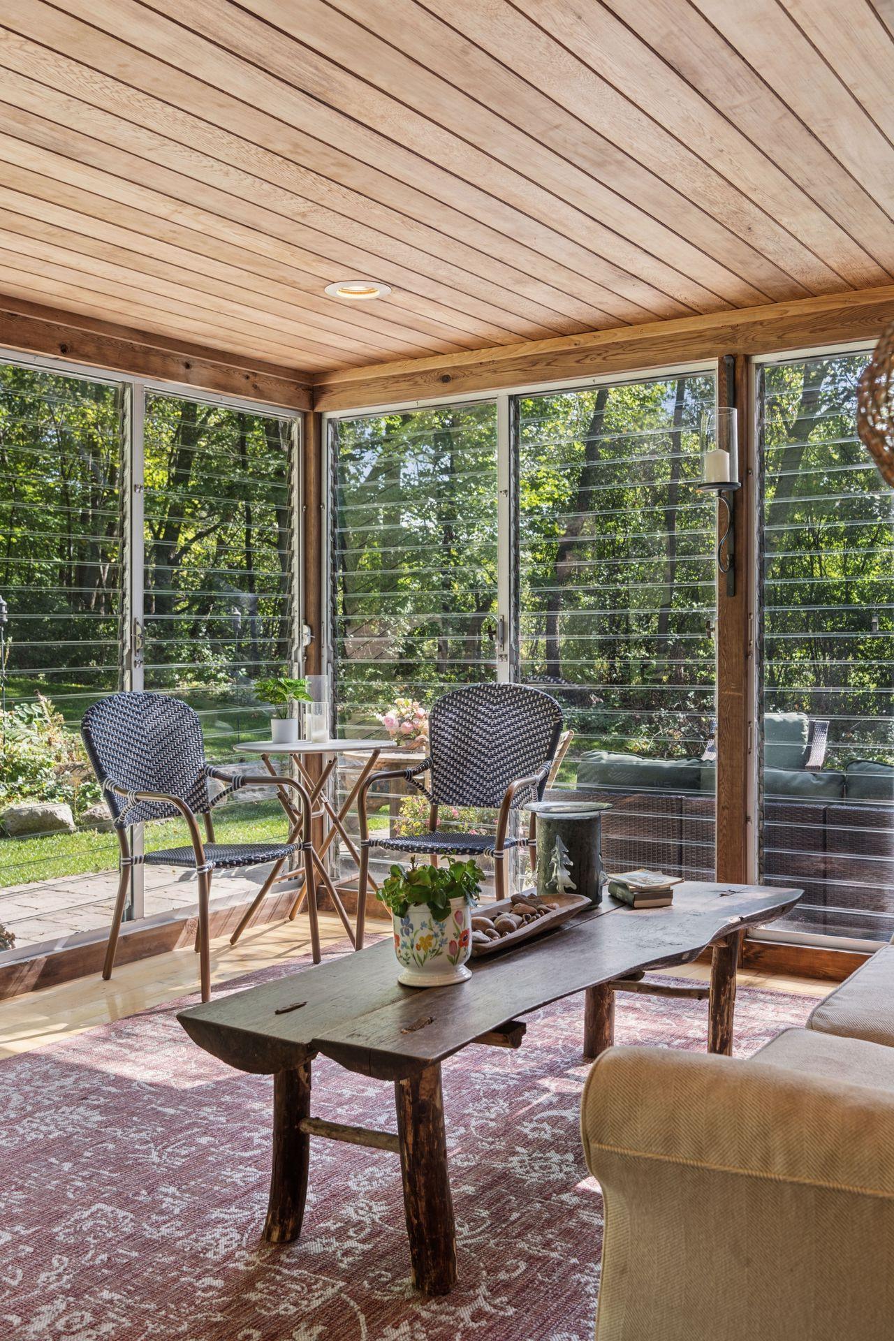 1912 Highcrest Drive