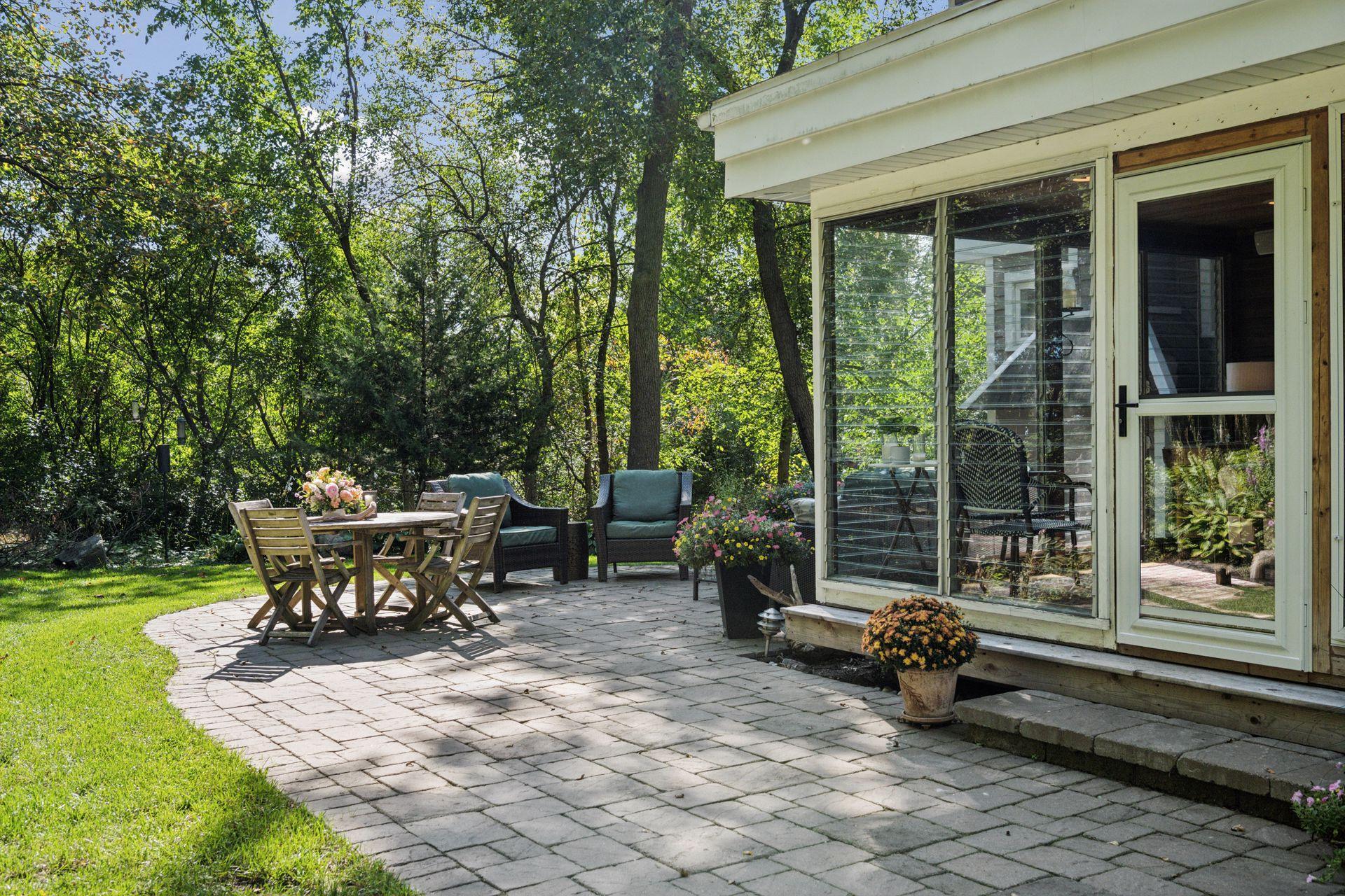 1912 Highcrest Drive