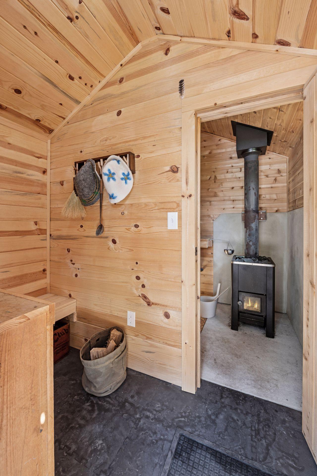 1912 Highcrest Drive