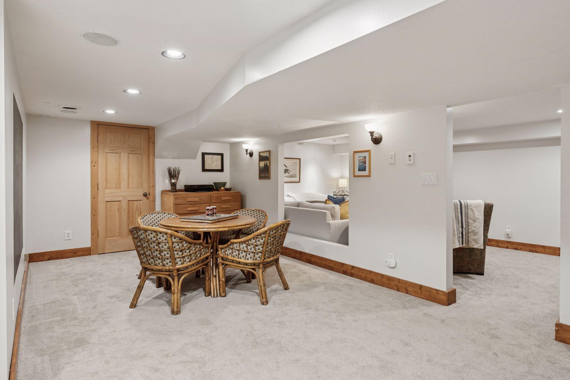 1912 Highcrest Drive