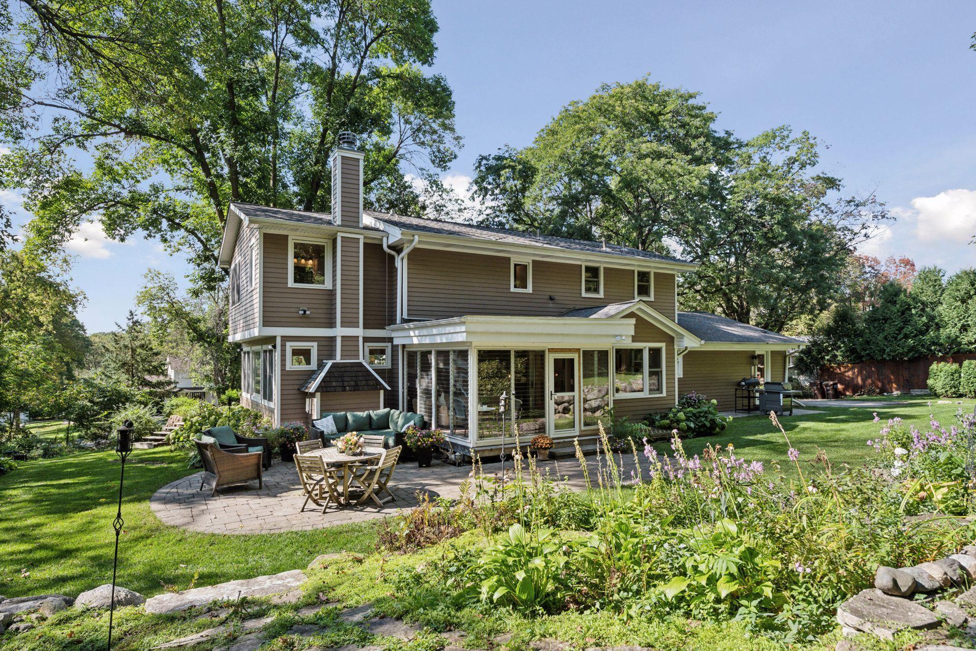 1912 Highcrest Drive