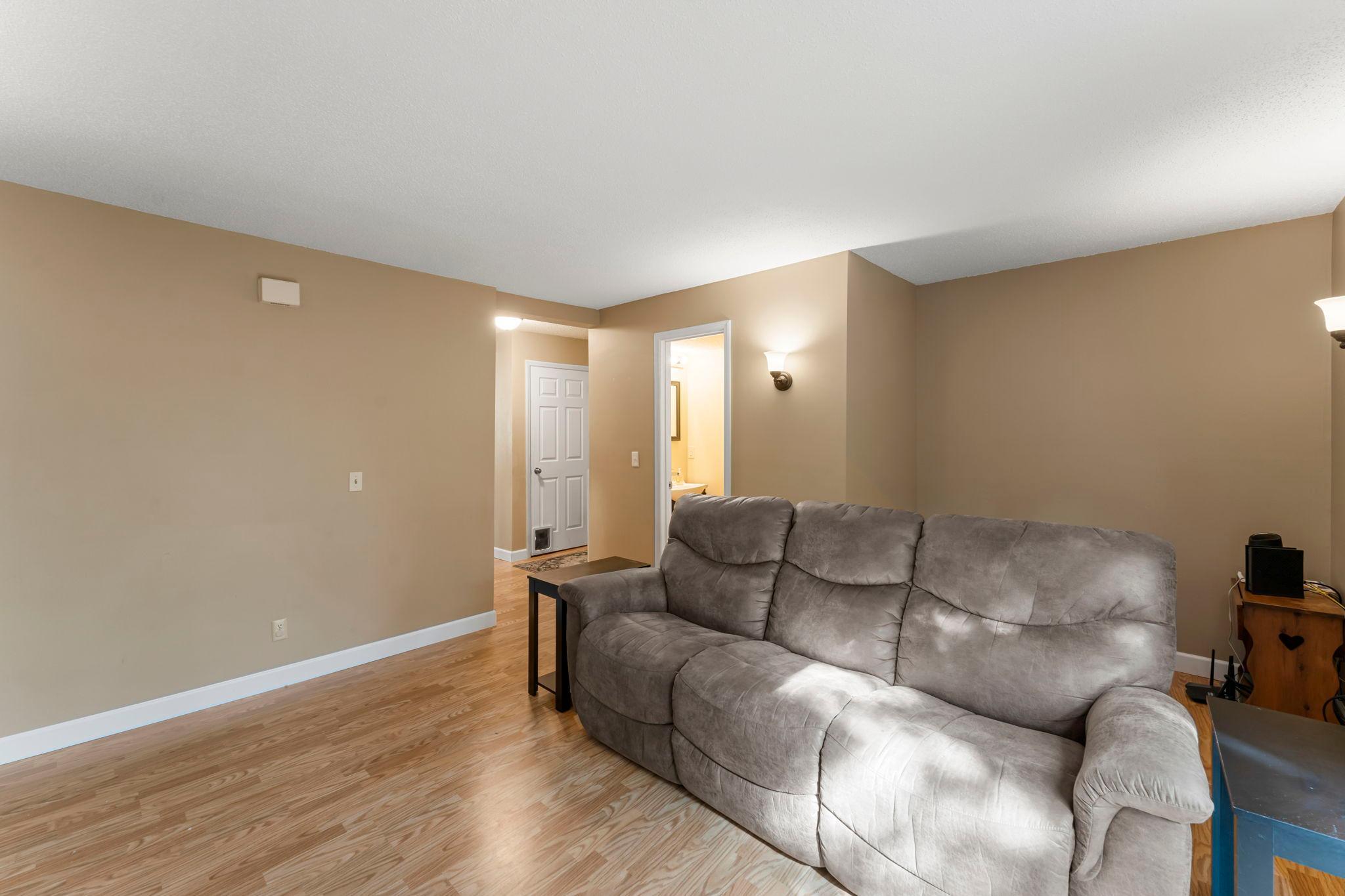 911 Ridge Drive SE