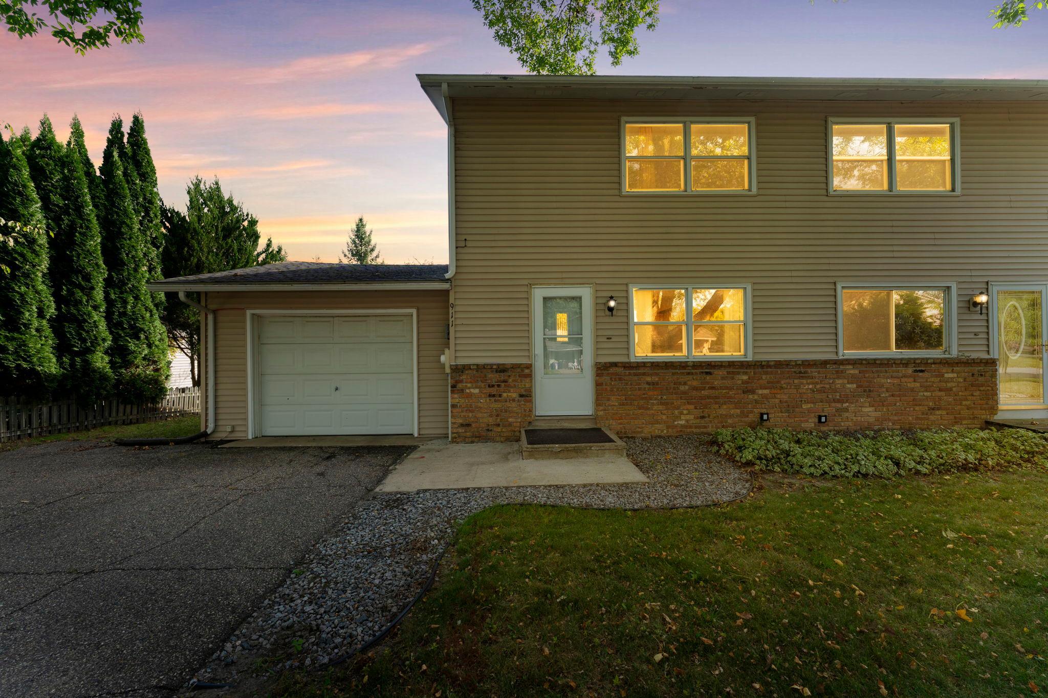 911 Ridge Drive SE