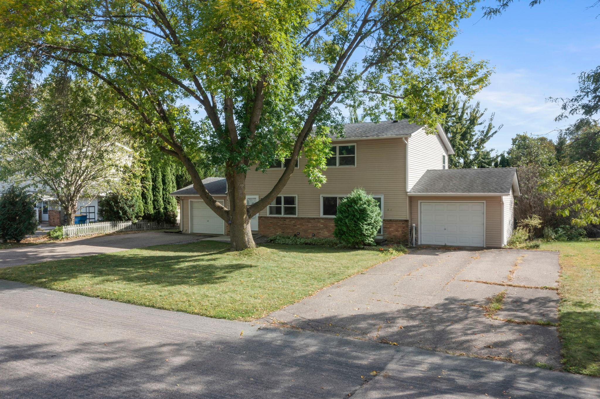 911 Ridge Drive SE