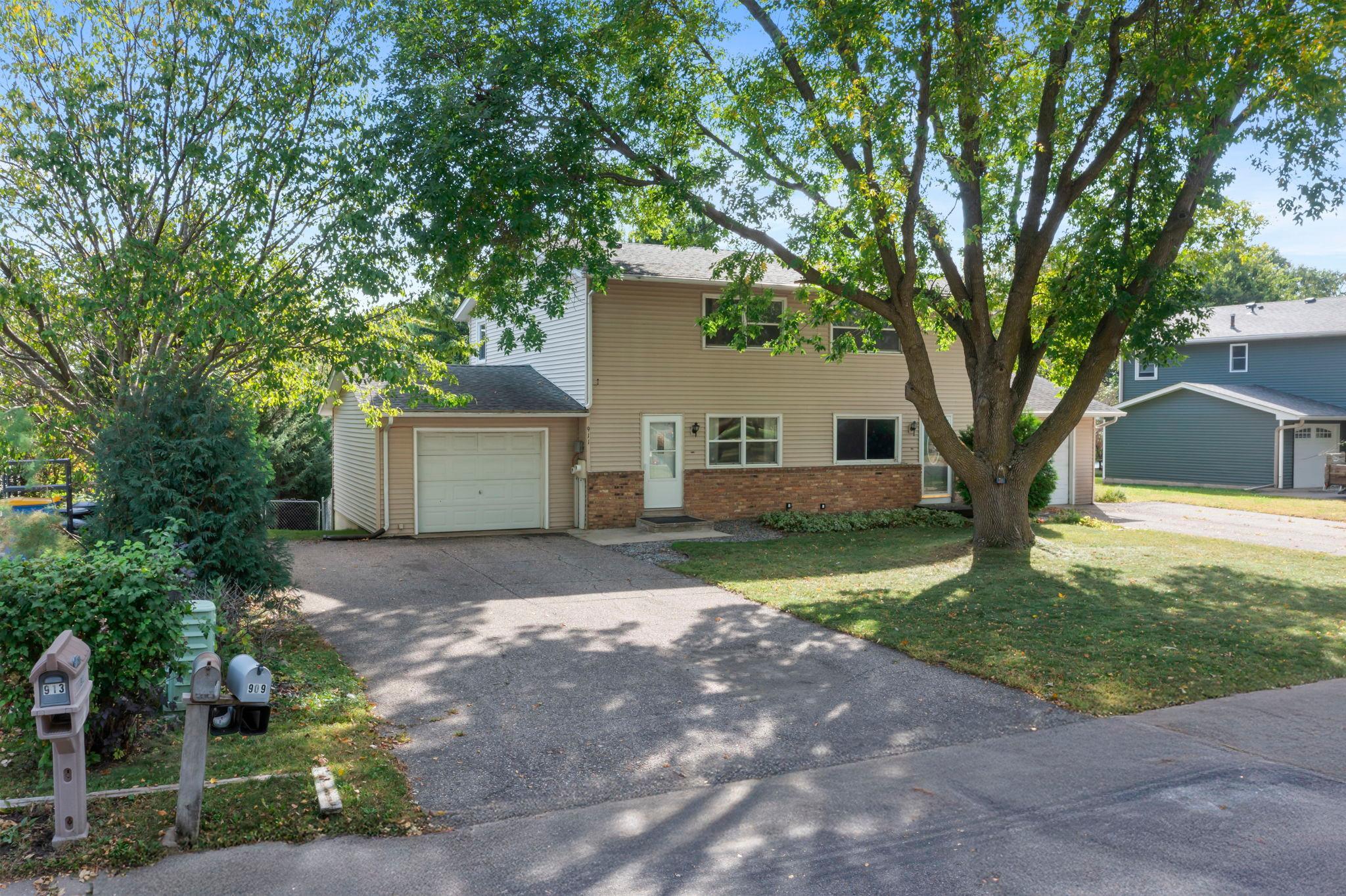 911 Ridge Drive SE