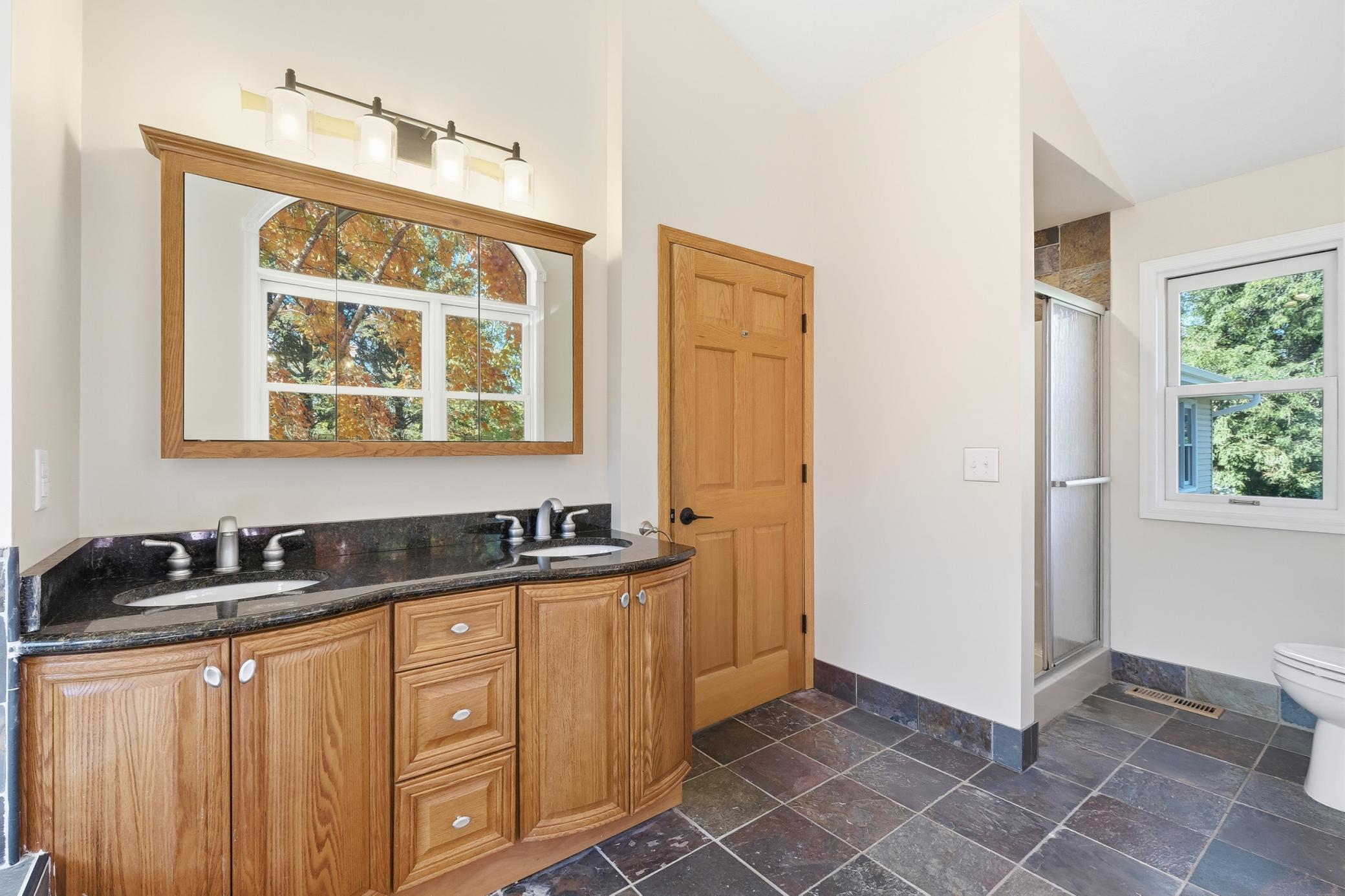 2087 S Lakeshore Drive