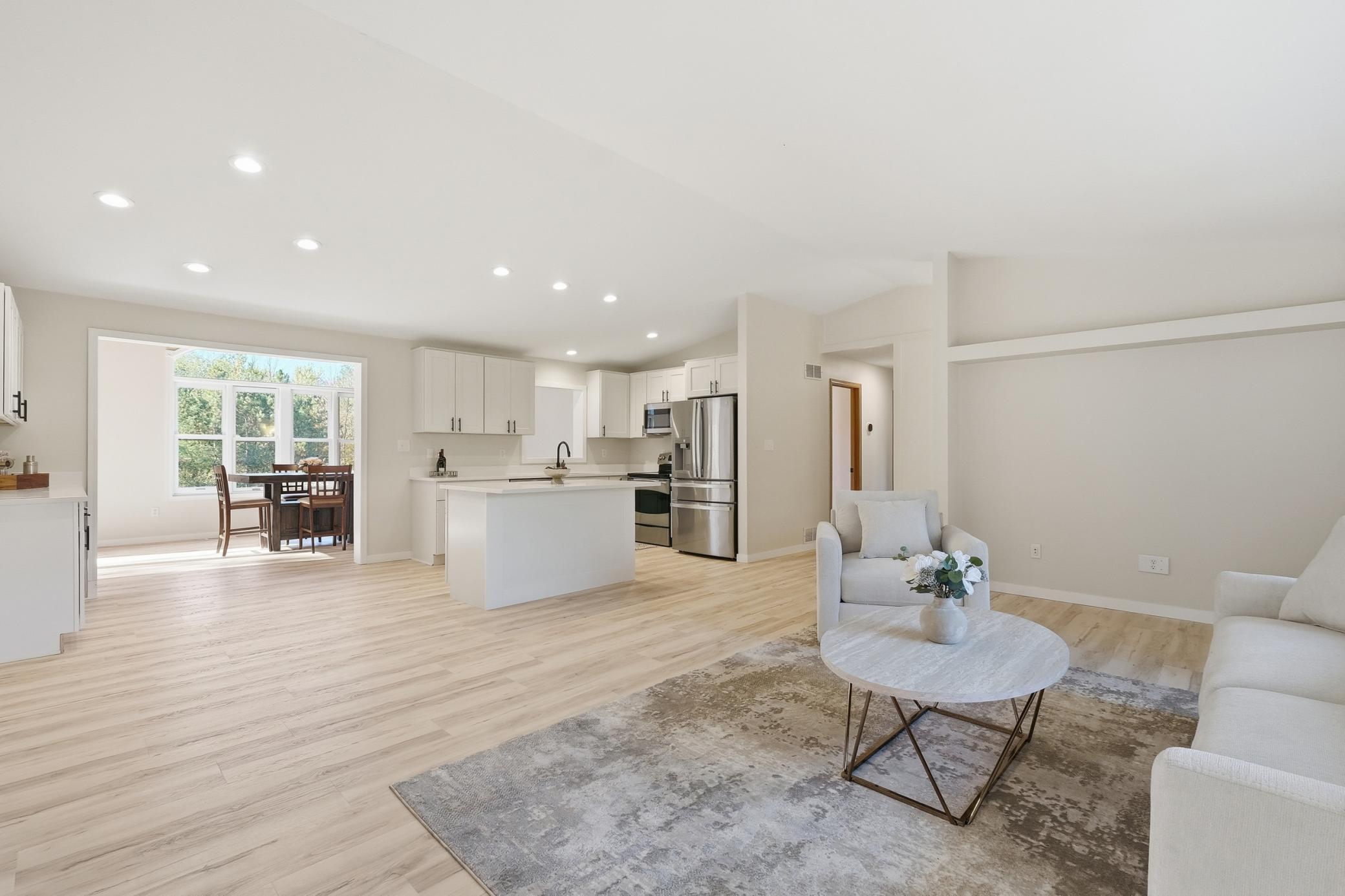 2087 S Lakeshore Drive