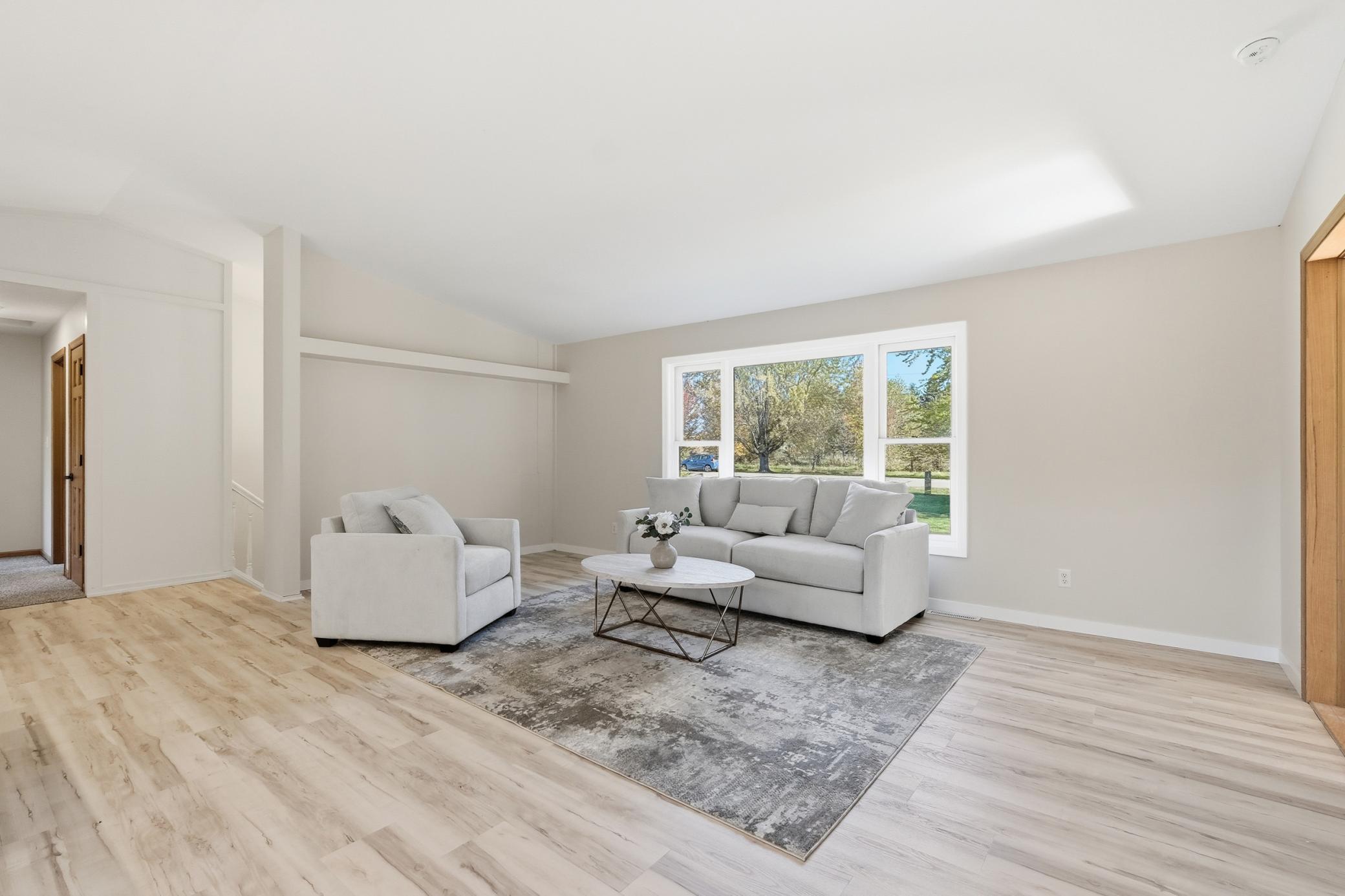 2087 S Lakeshore Drive