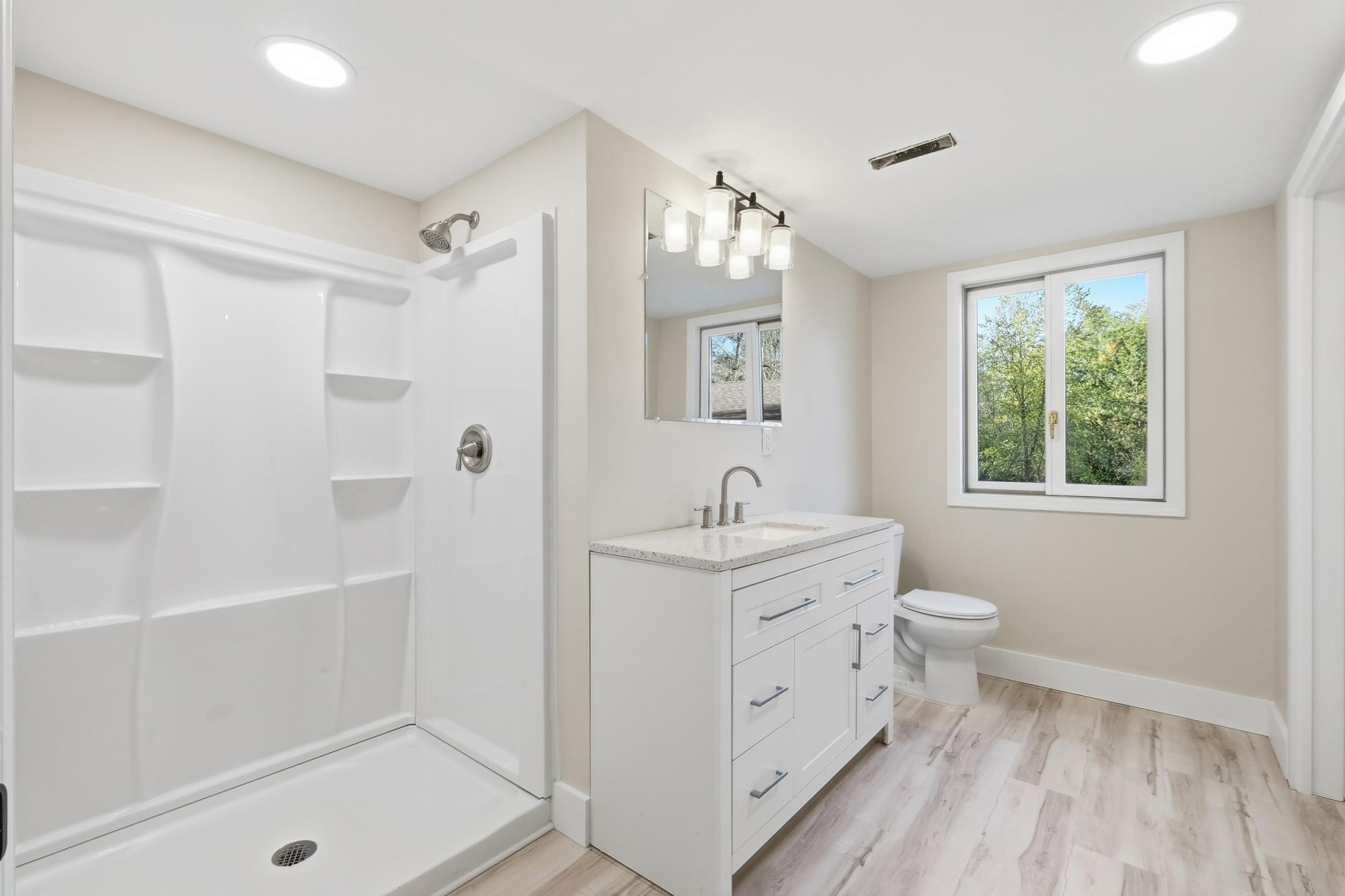 2087 S Lakeshore Drive