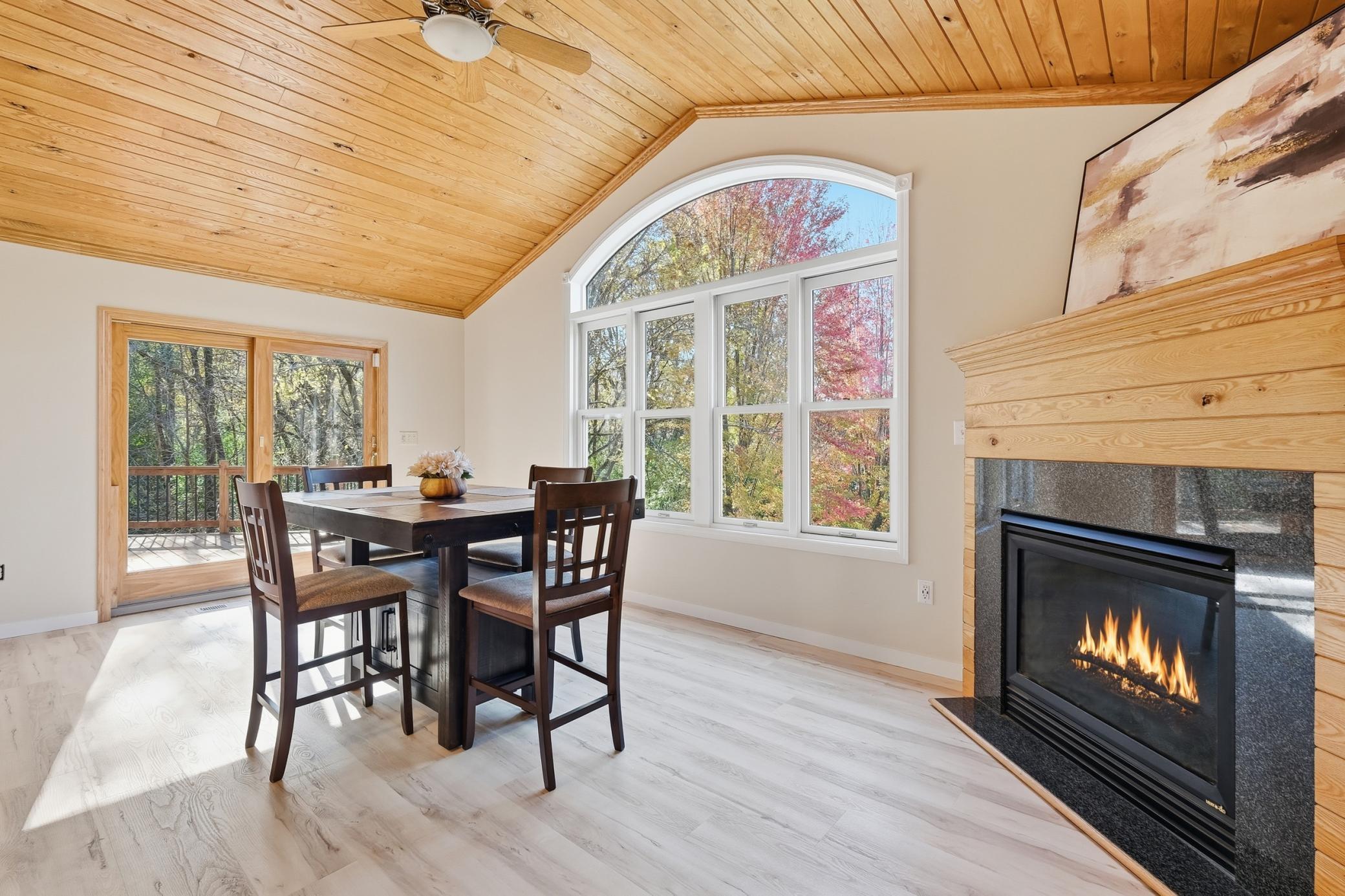 2087 S Lakeshore Drive