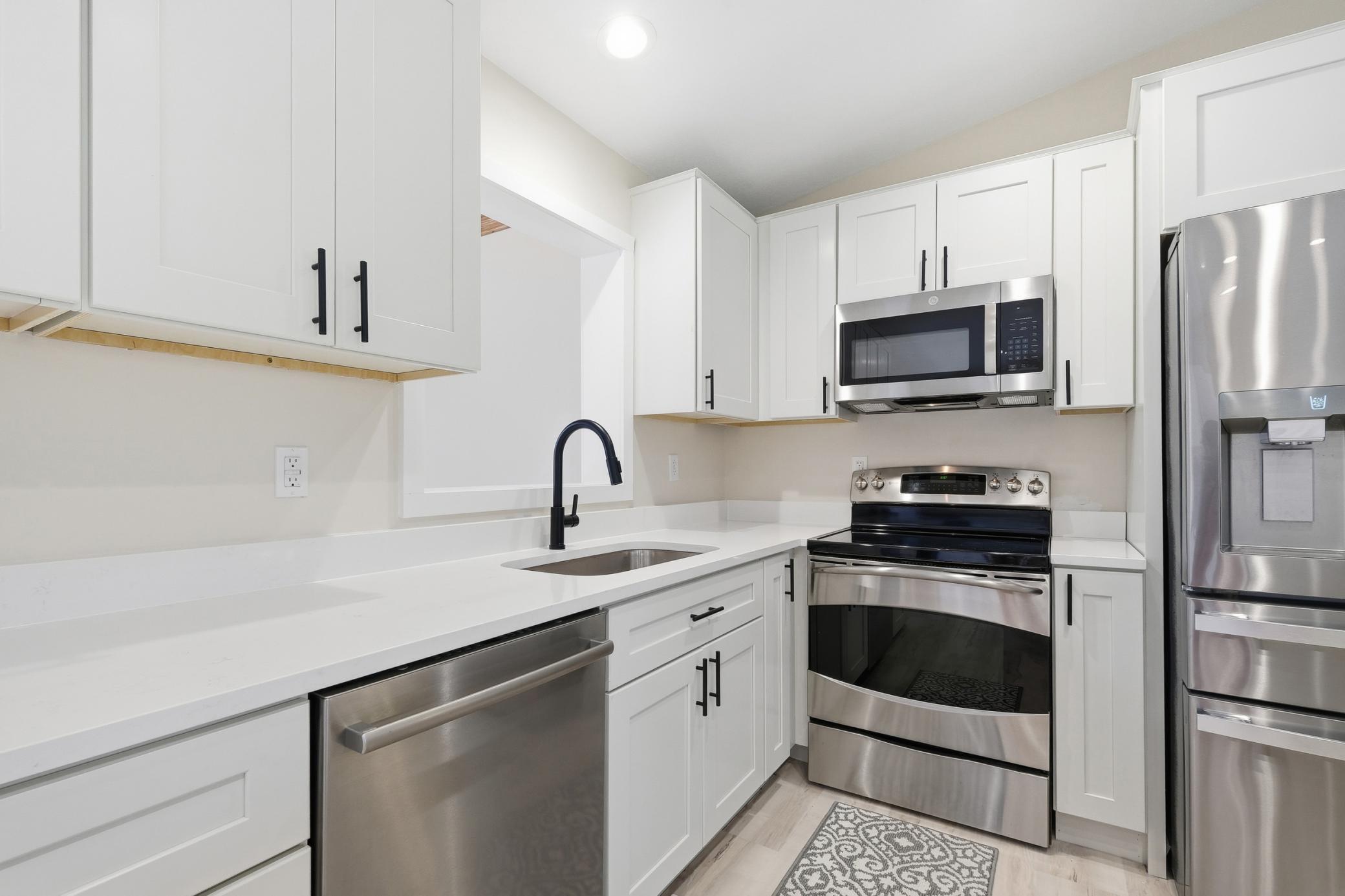 2087 S Lakeshore Drive