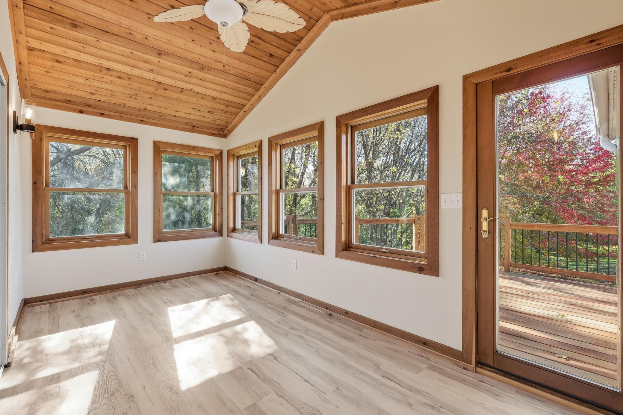 2087 S Lakeshore Drive