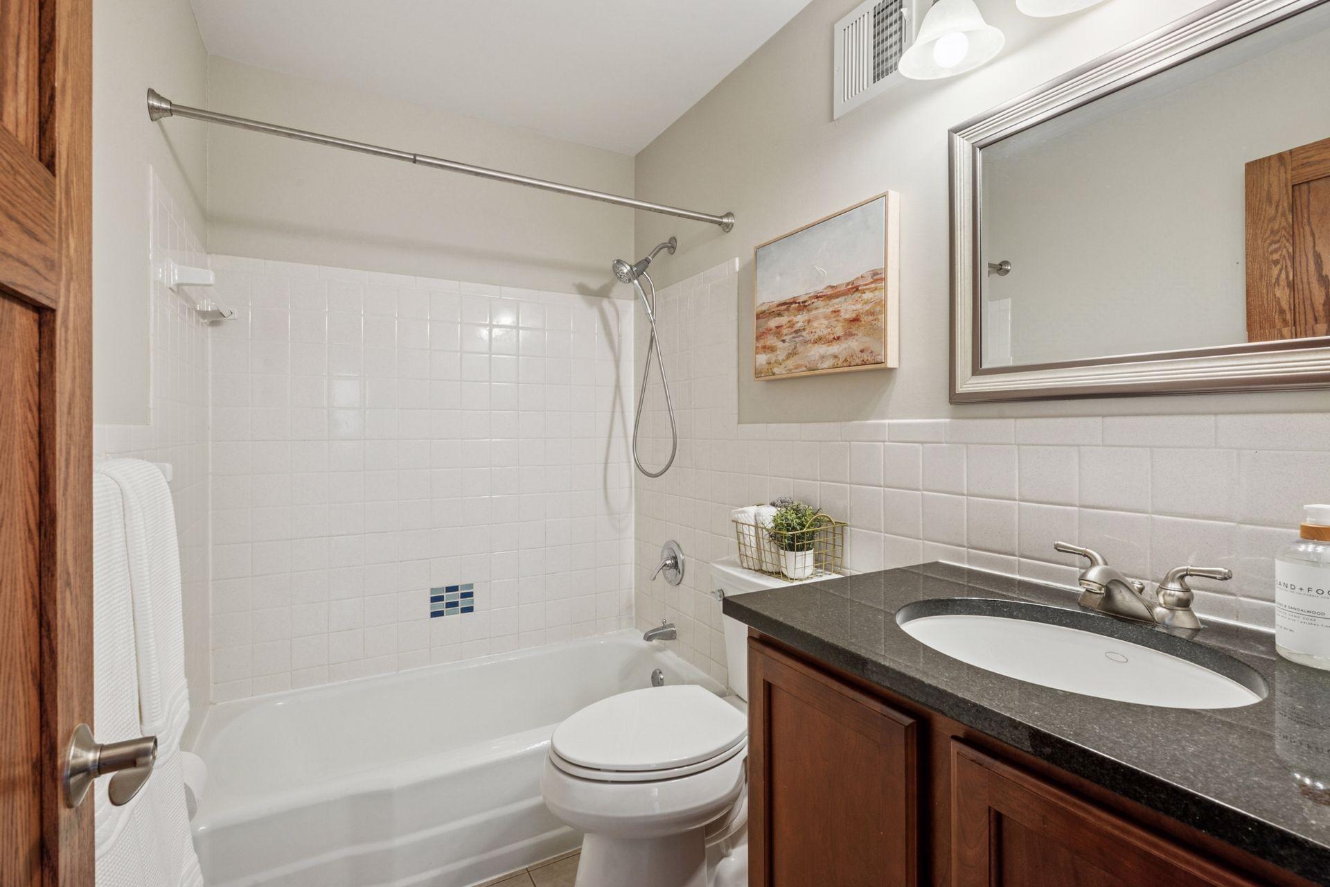 2700 W 44th Street Unit: 304