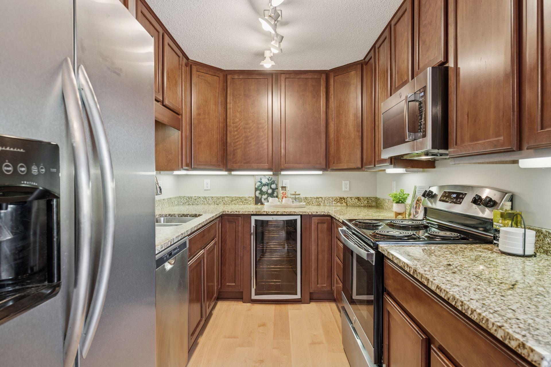 2700 W 44th Street Unit: 304