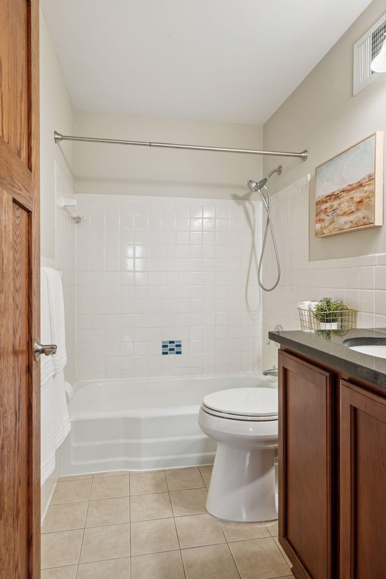 2700 W 44th Street Unit: 304