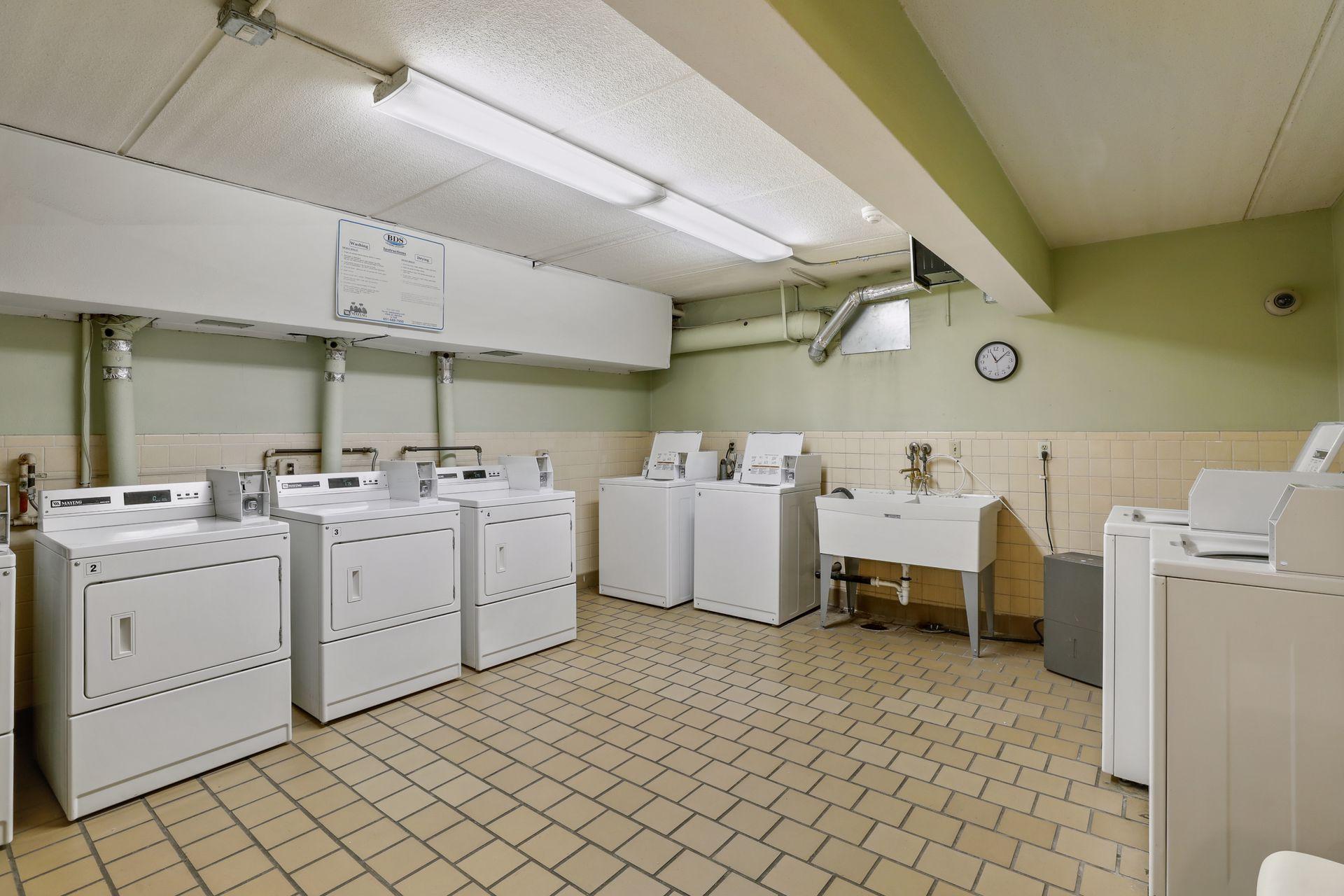 2700 W 44th Street Unit: 304