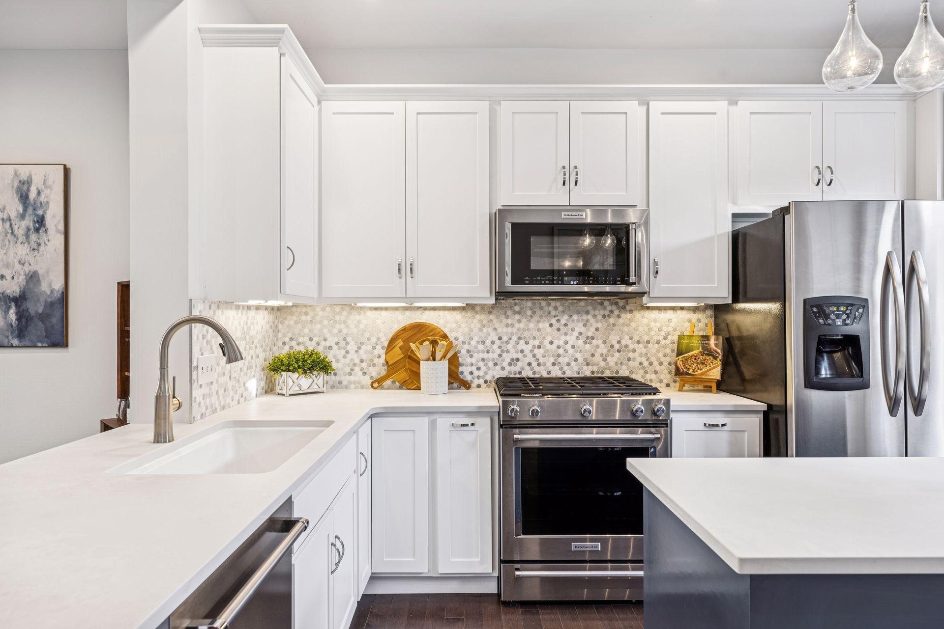 37 4th Avenue N Unit: 103