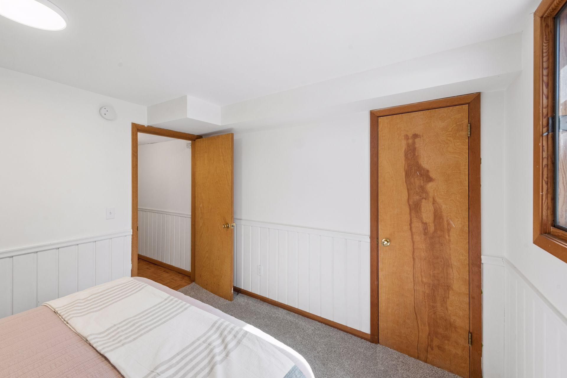 2320 Valders Avenue N