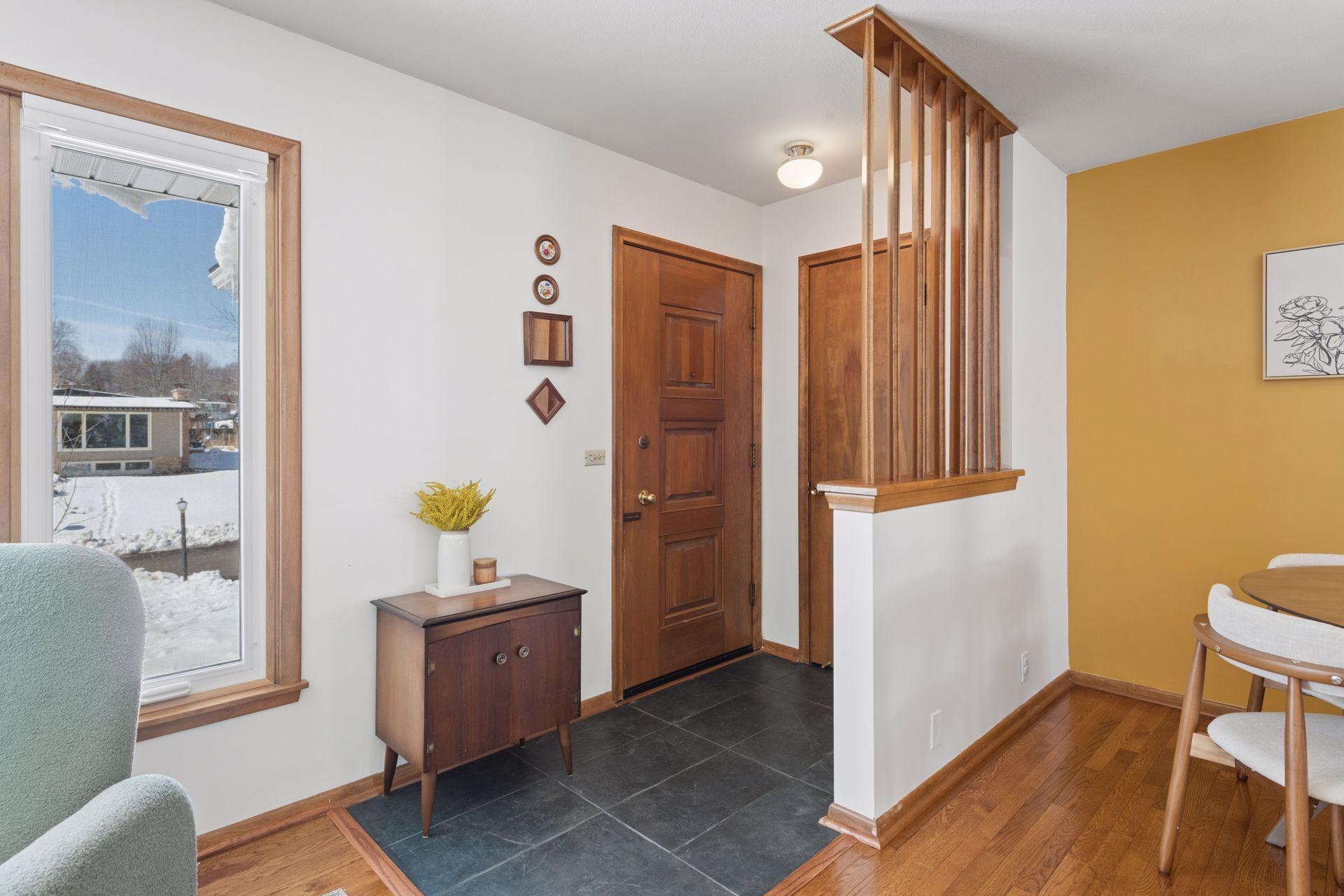 2320 Valders Avenue N