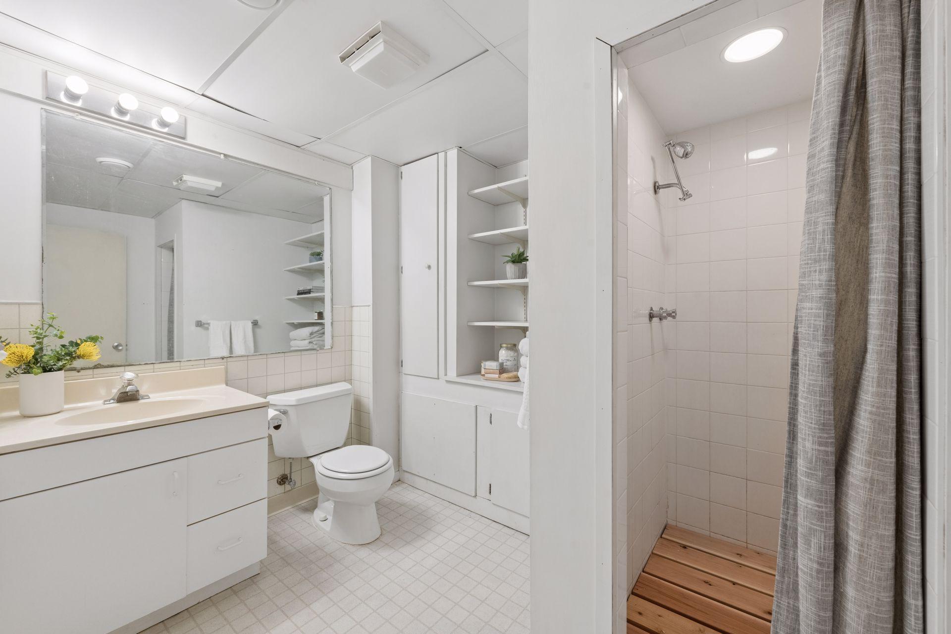 2320 Valders Avenue N