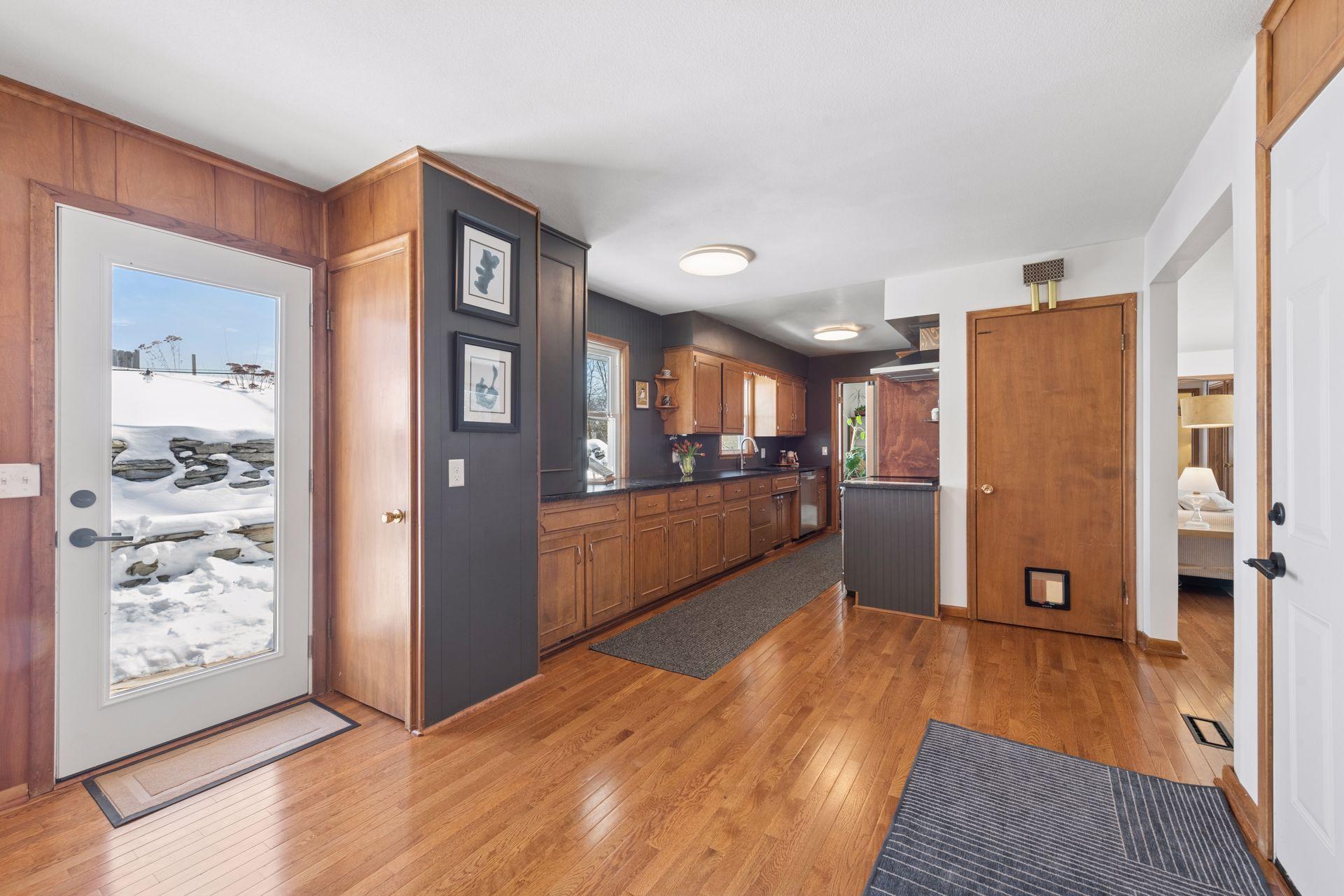 2320 Valders Avenue N