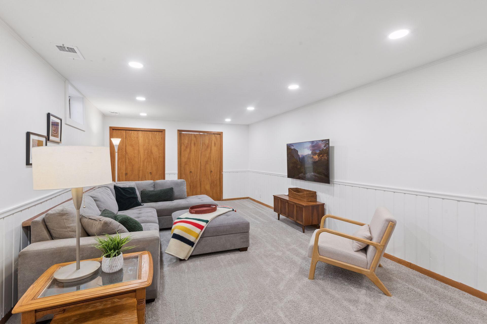 2320 Valders Avenue N