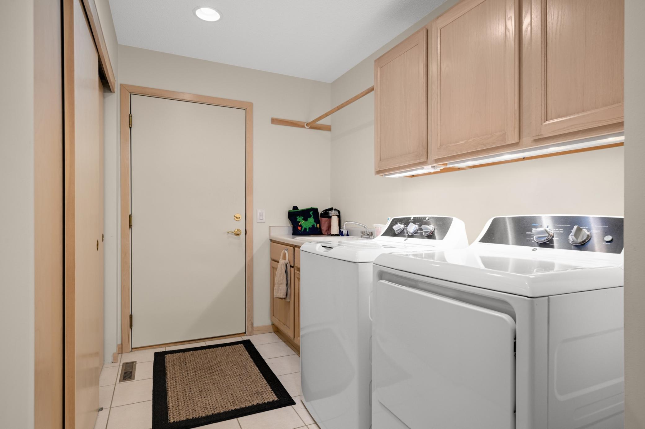 7160 Oak Pointe Curve