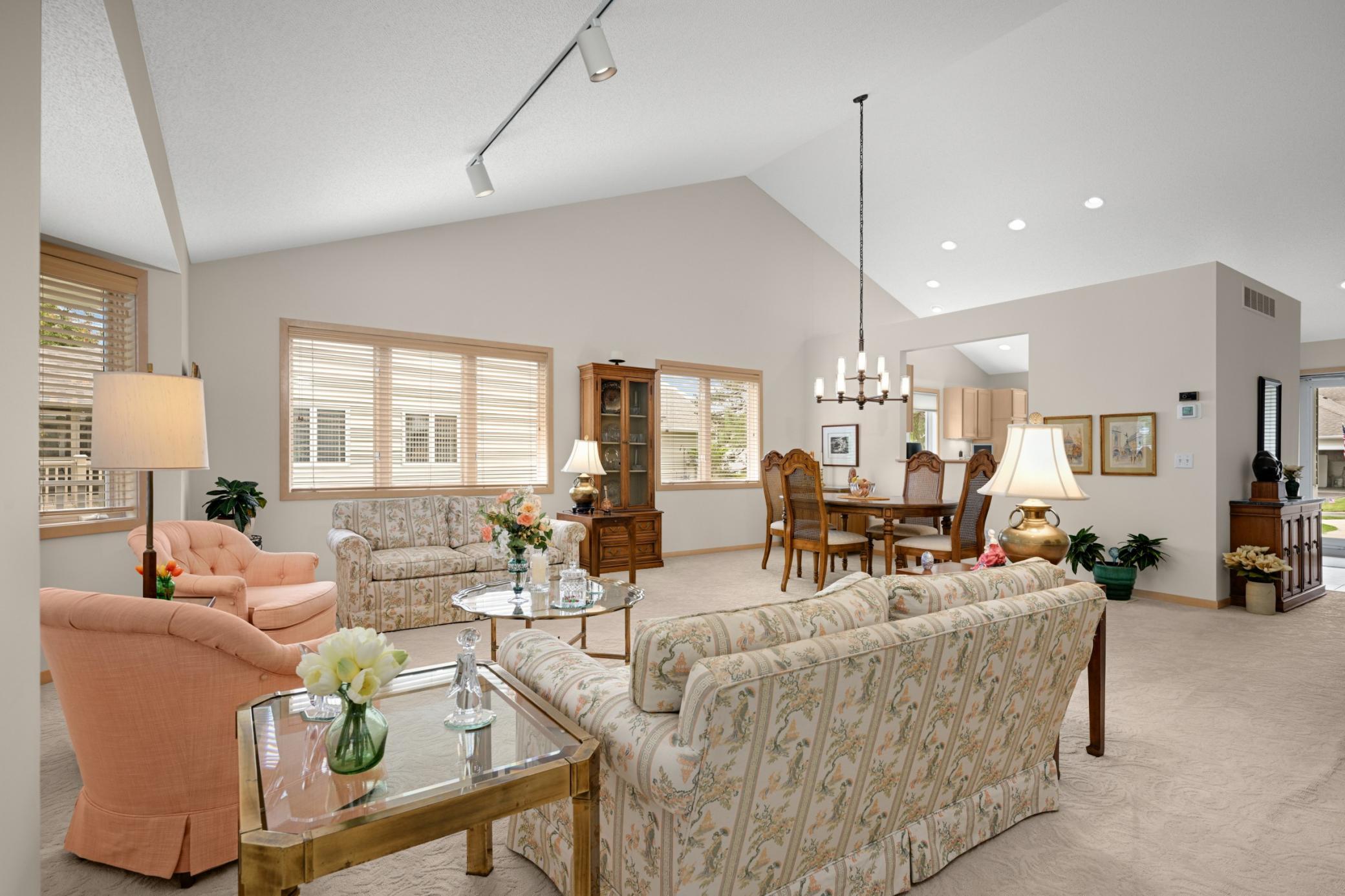 7160 Oak Pointe Curve