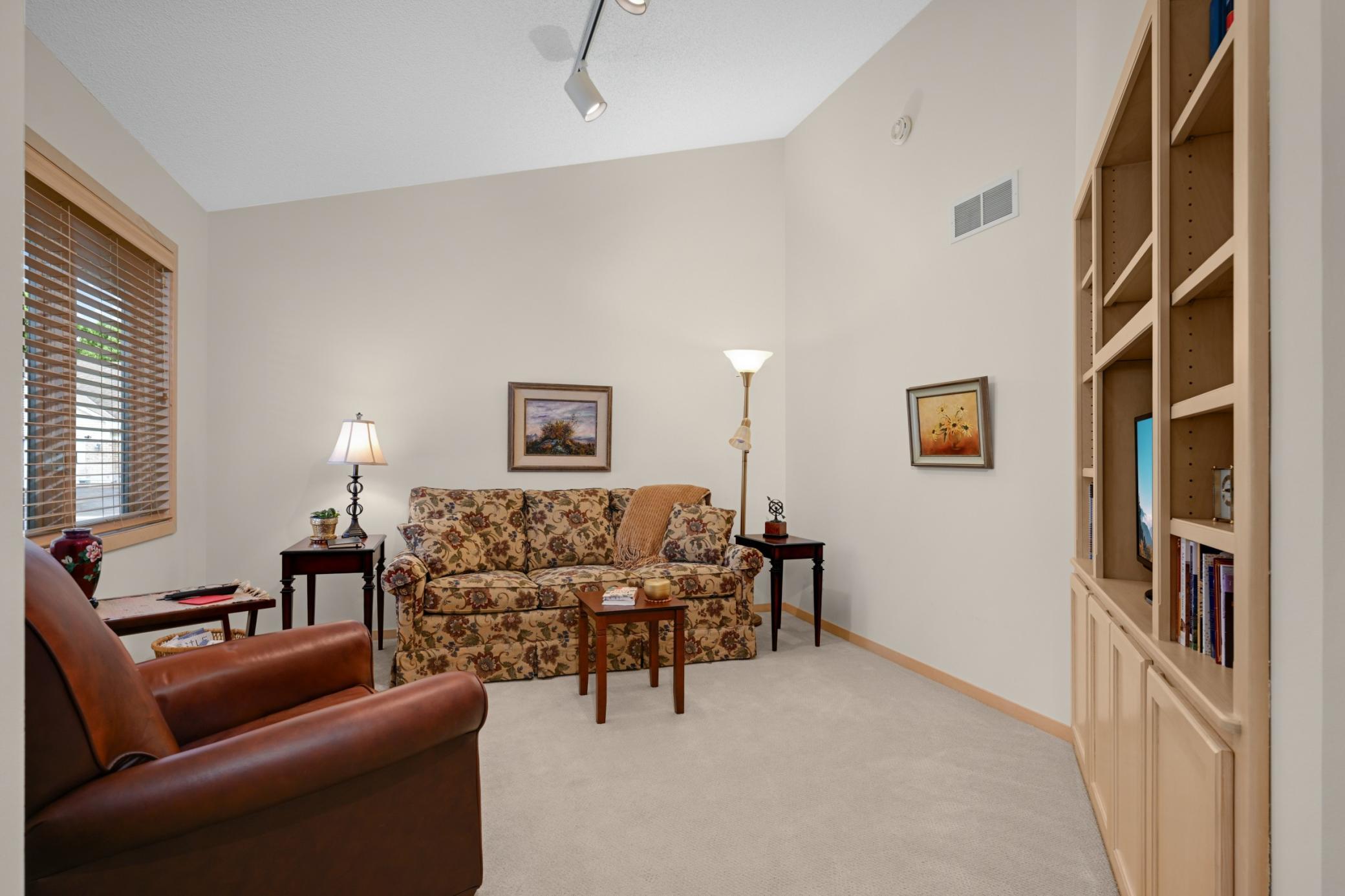 7160 Oak Pointe Curve