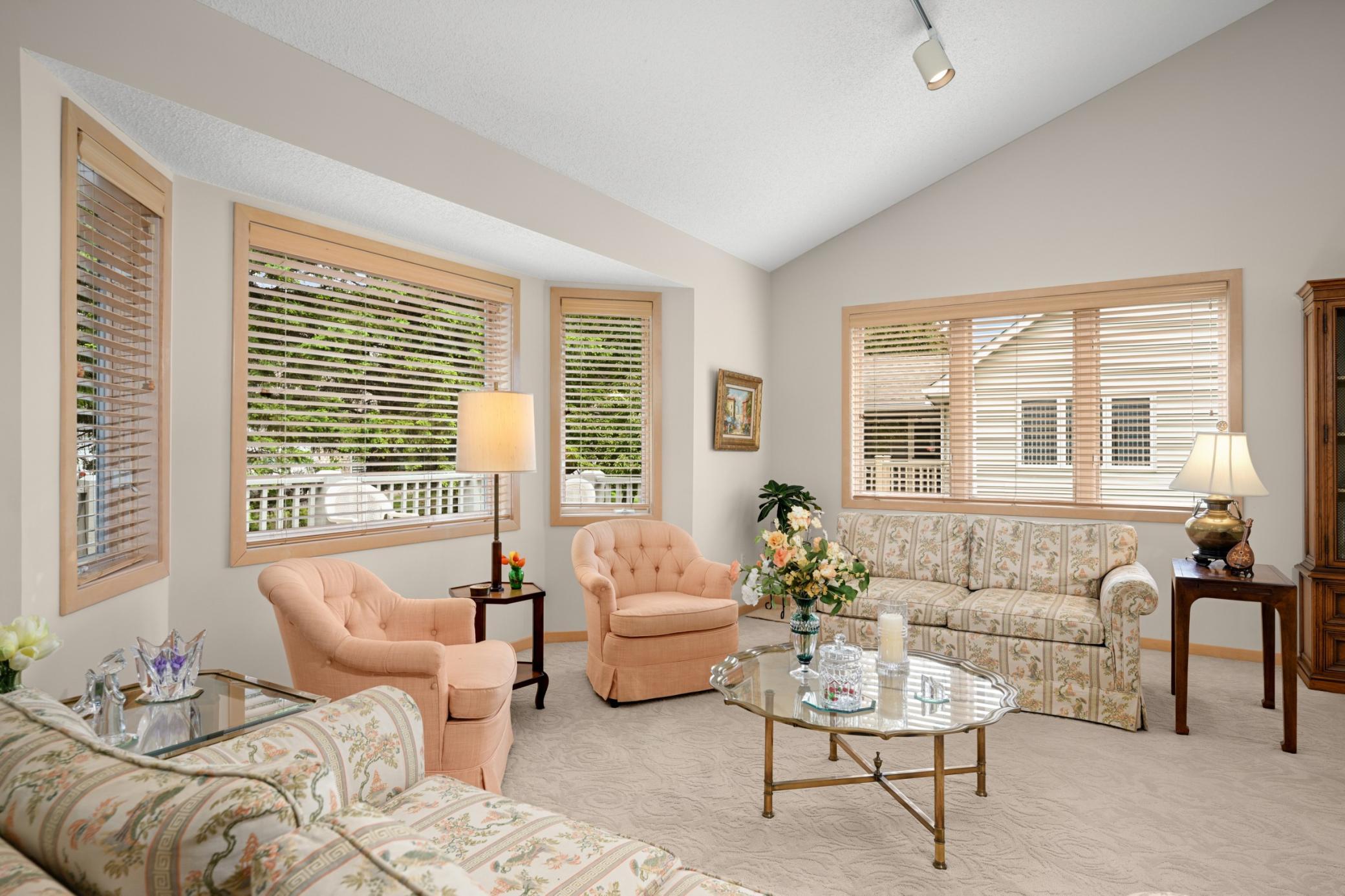 7160 Oak Pointe Curve