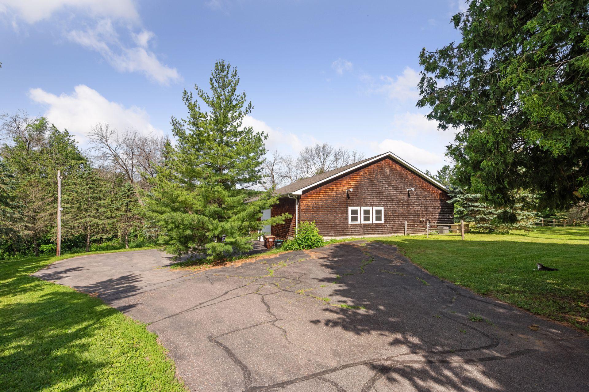 1325 Tamarack Drive