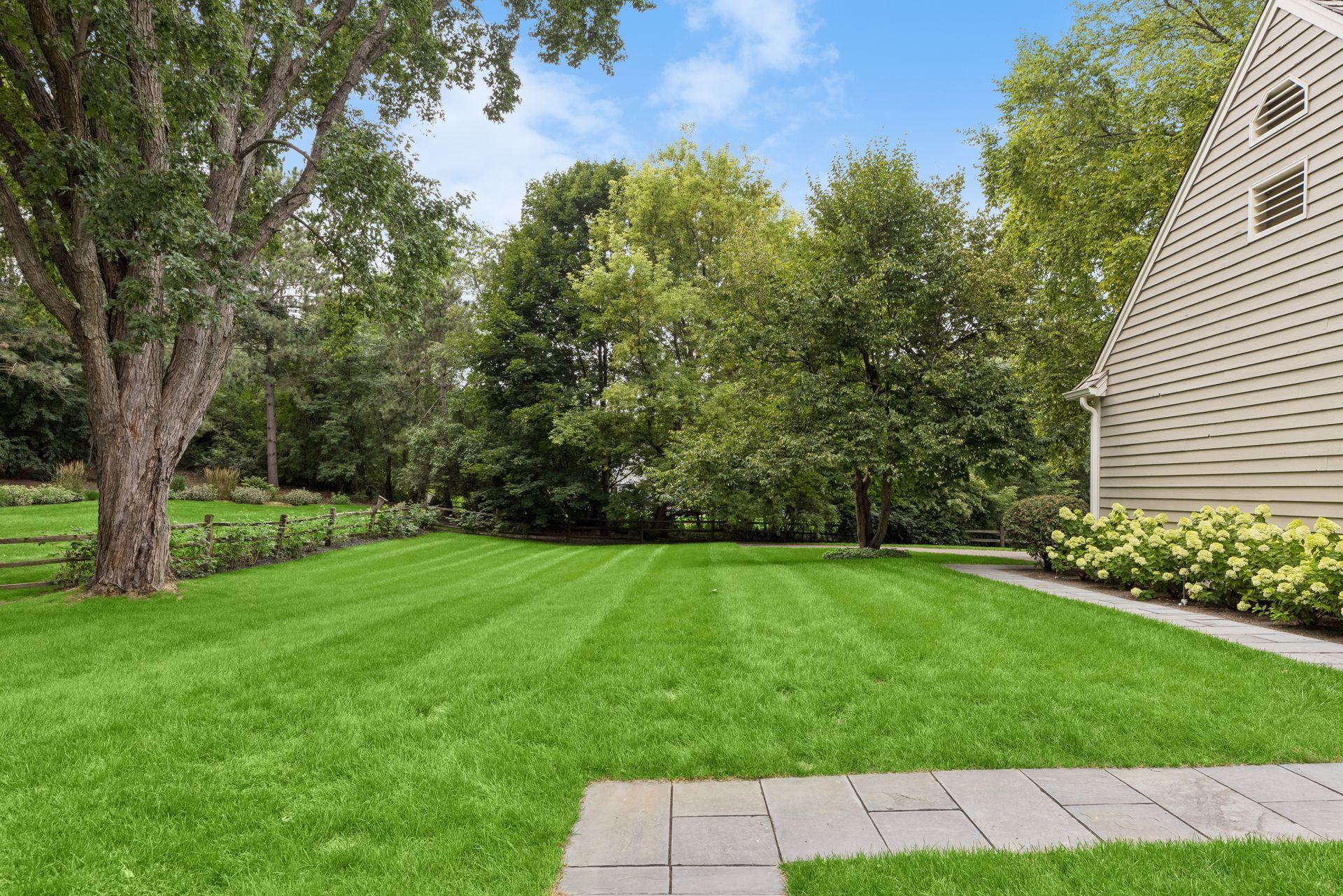 235 Hollander Road