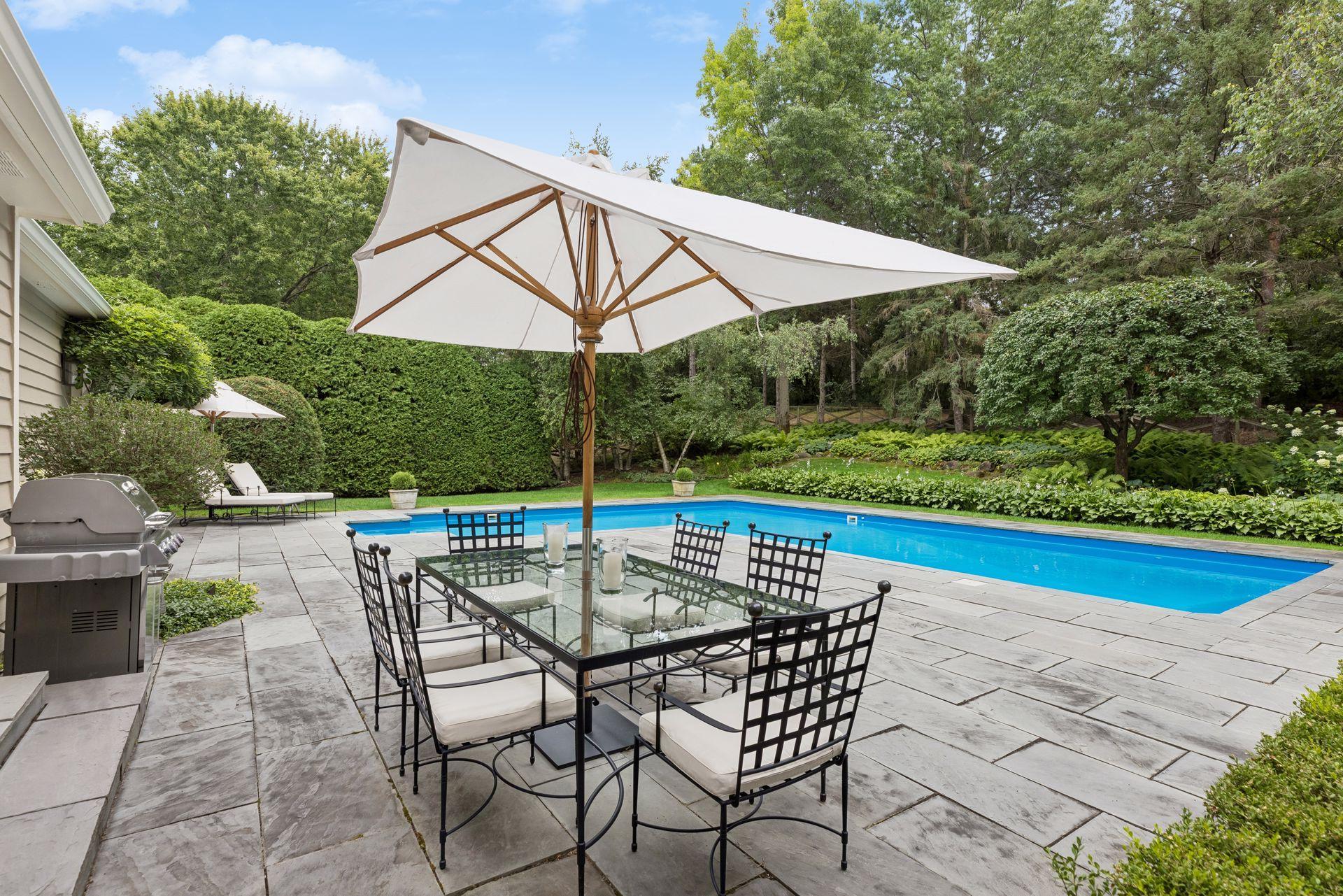 235 Hollander Road