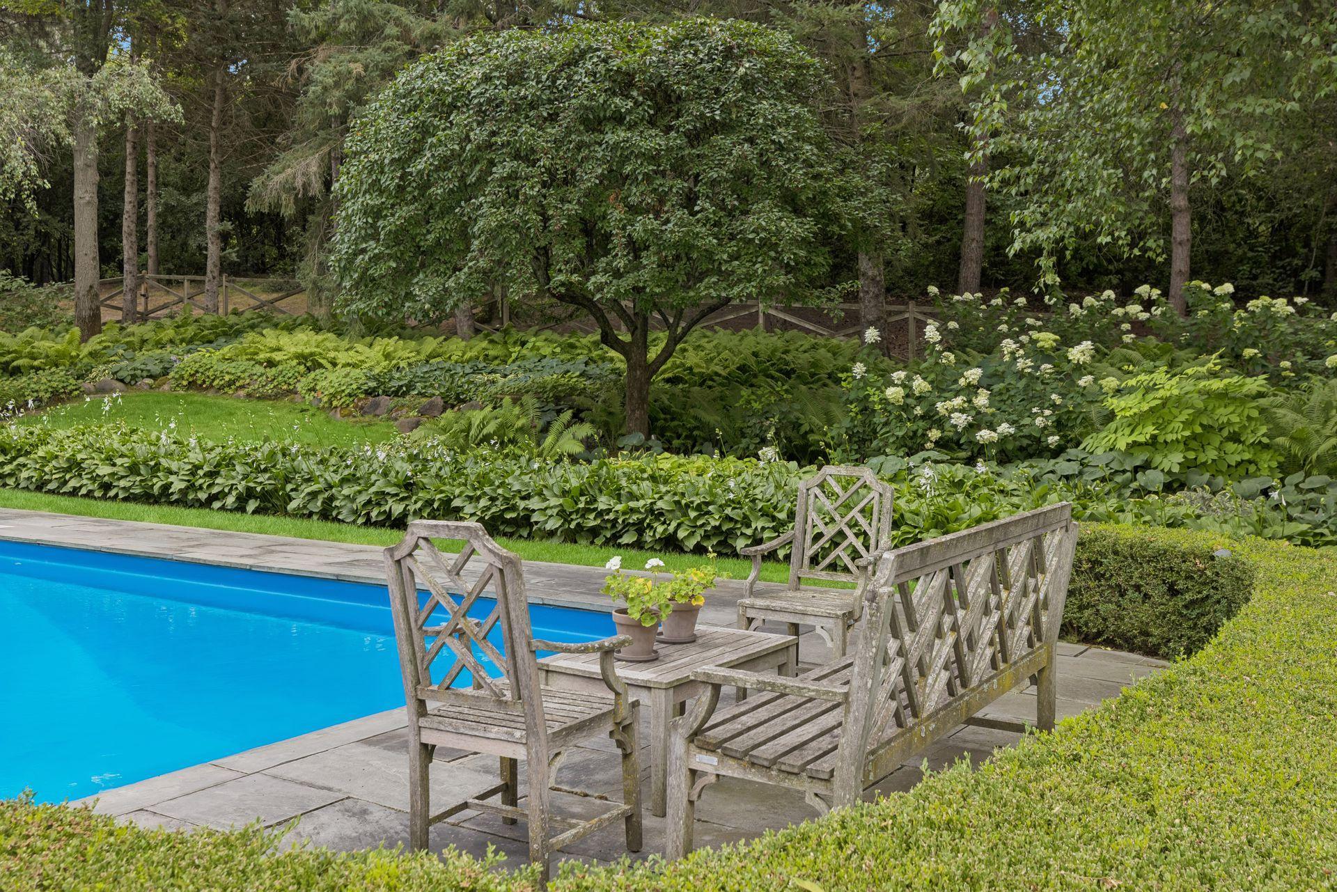 235 Hollander Road