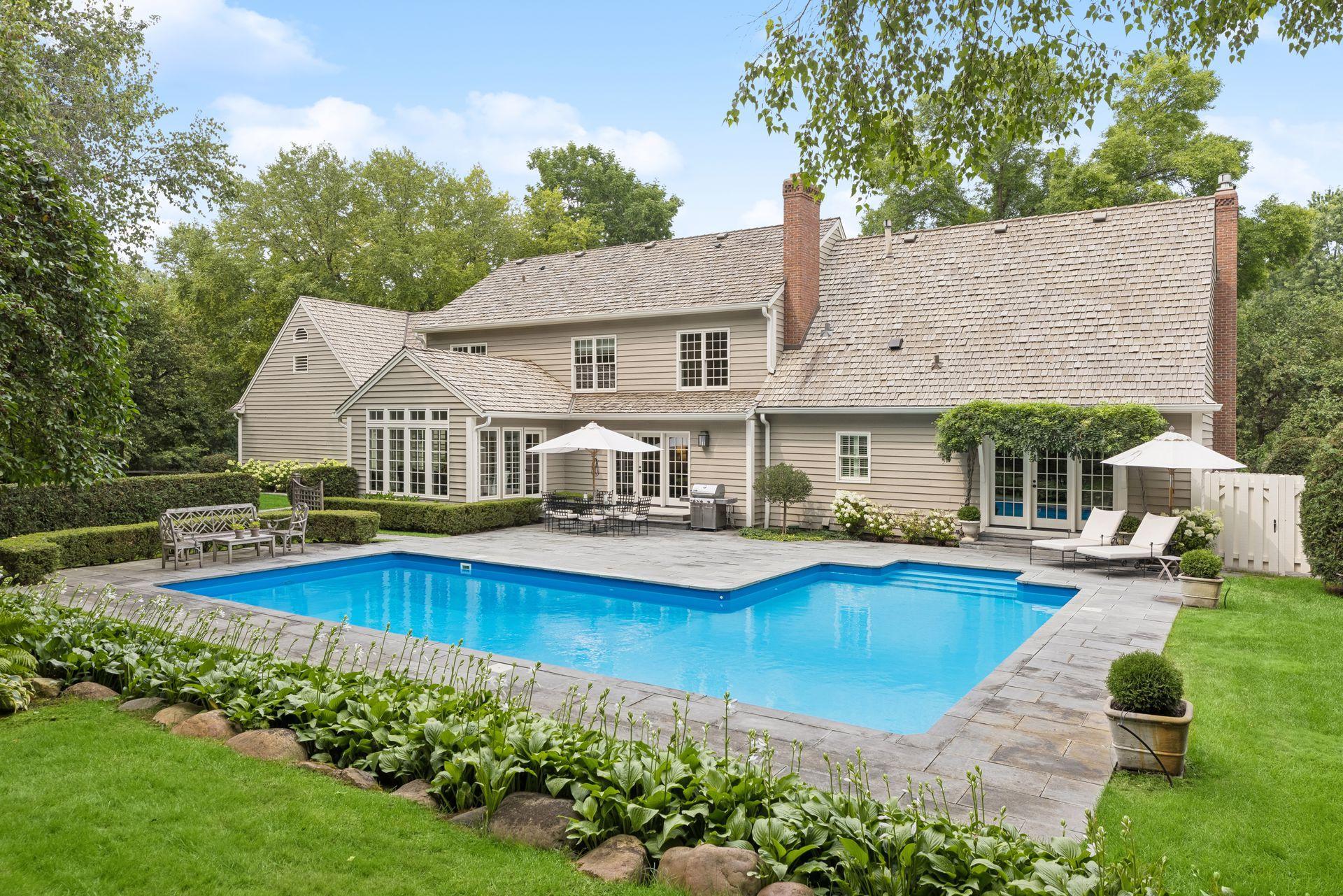 235 Hollander Road